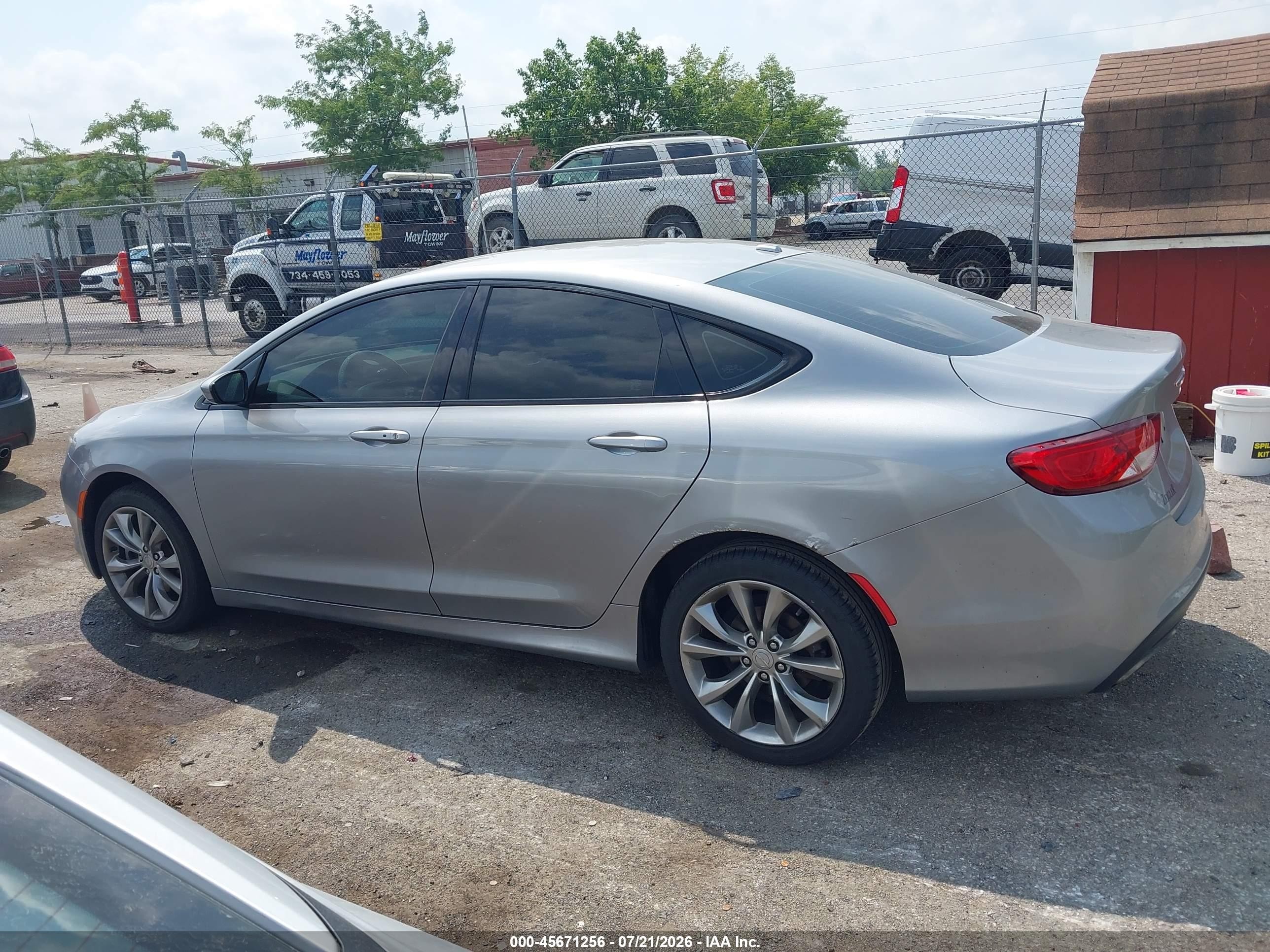 2015 Chrysler 200 S Silver vin: 1C3CCCBB5FN626986