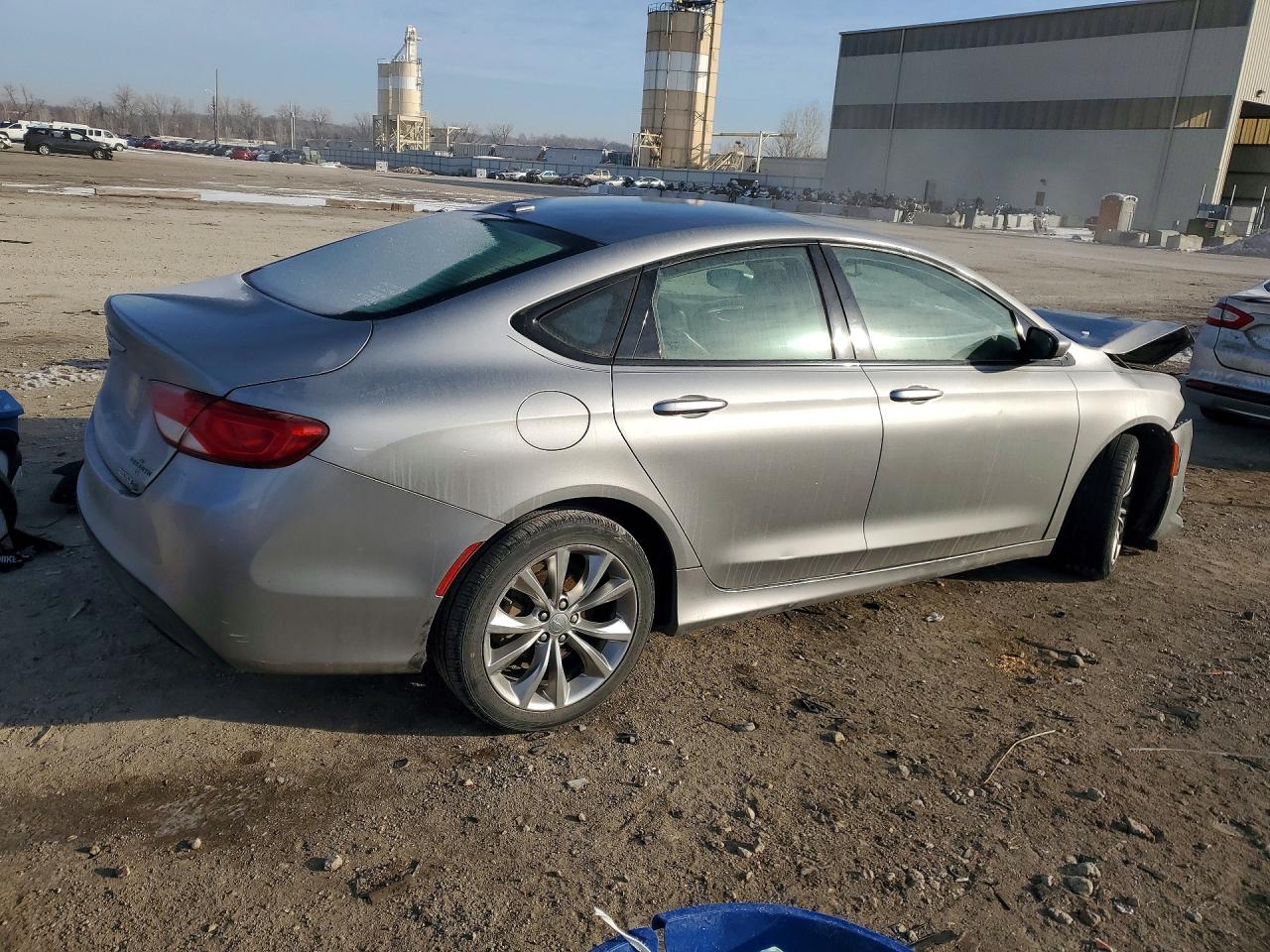 2015 Chrysler 200 S Silver vin: 1C3CCCBB5FN669711
