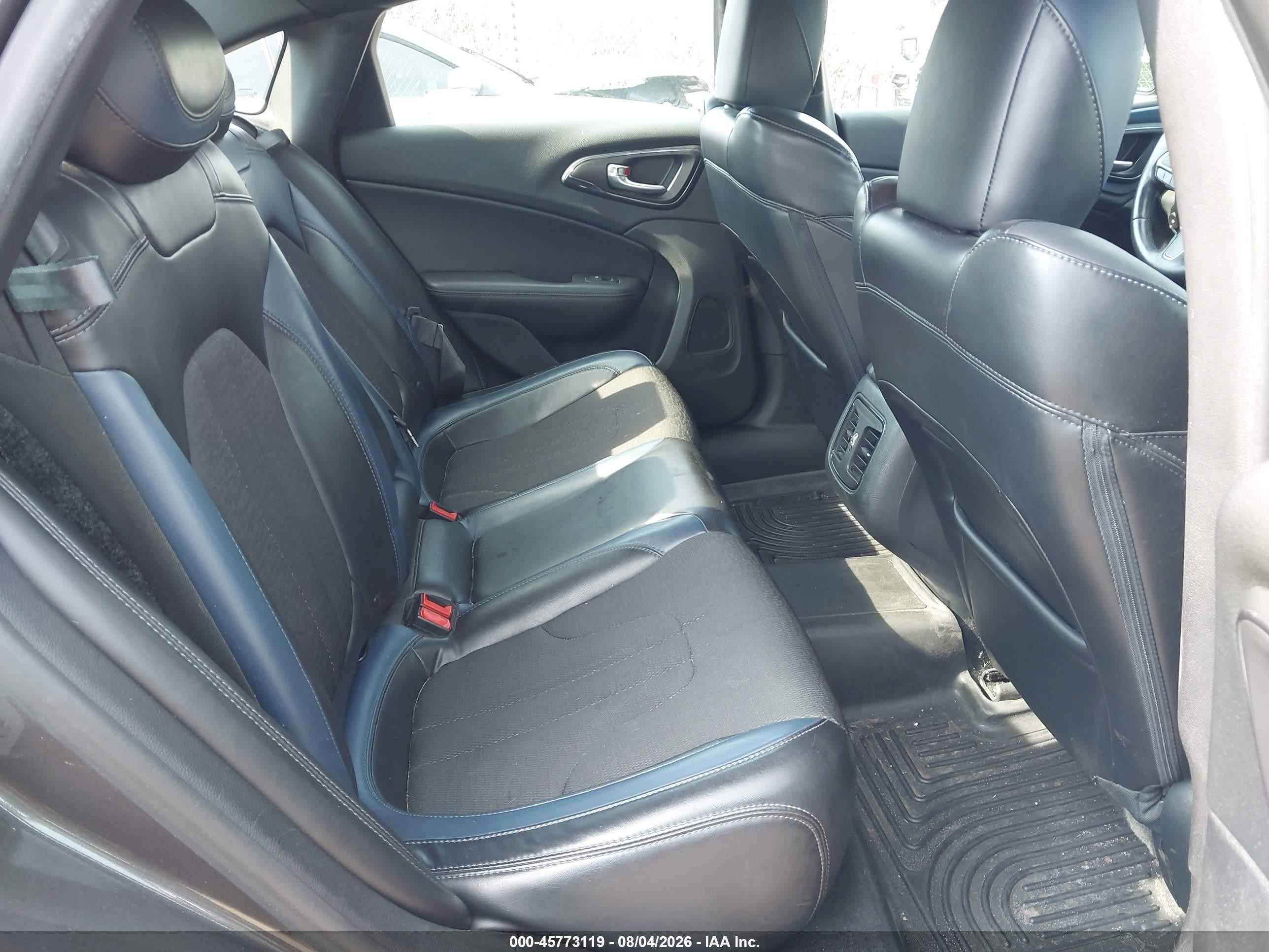 2015 Chrysler 200 S Gray vin: 1C3CCCBB6FN614328