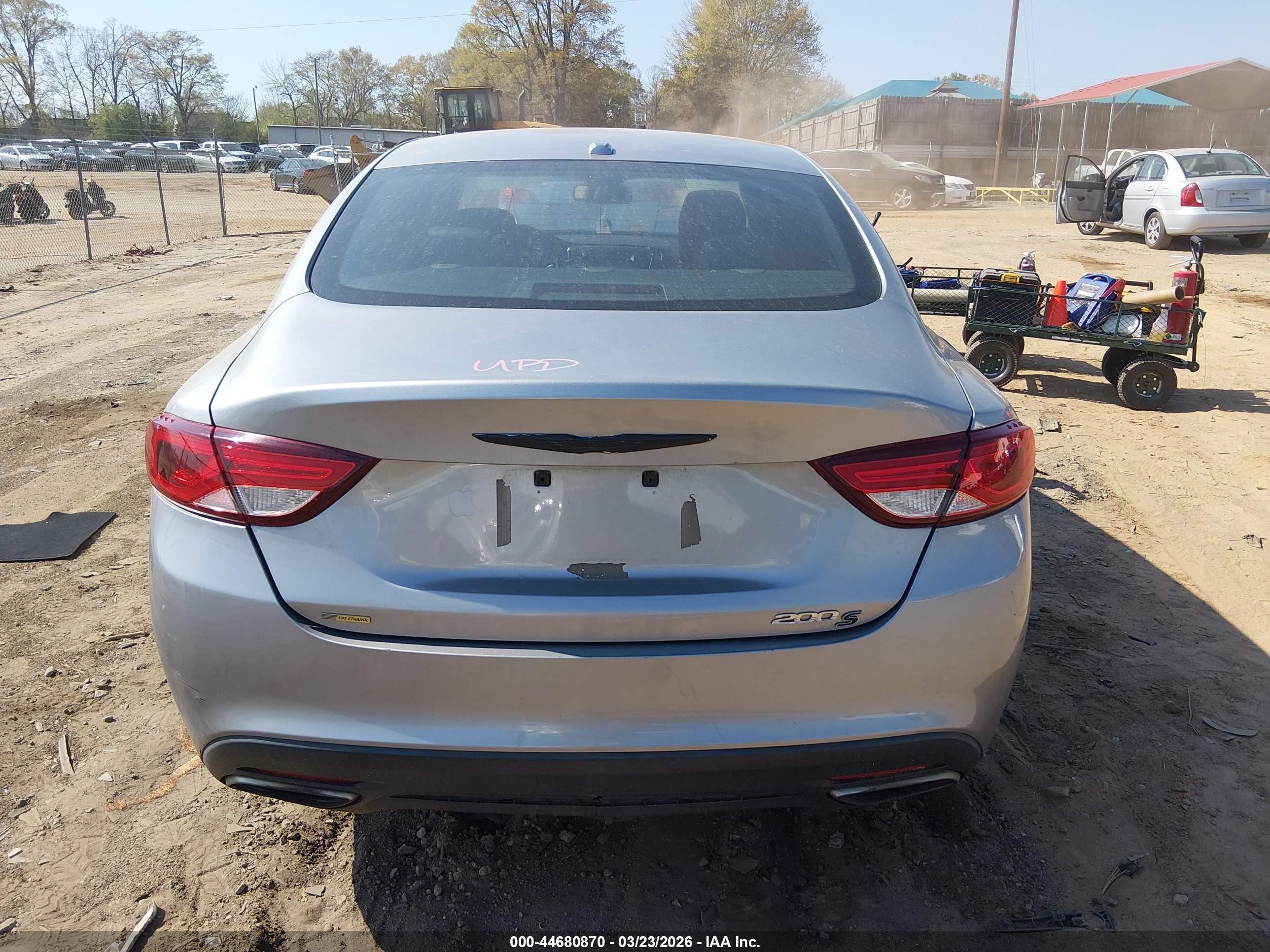 2015 Chrysler 200 S Silver vin: 1C3CCCBB6FN696481