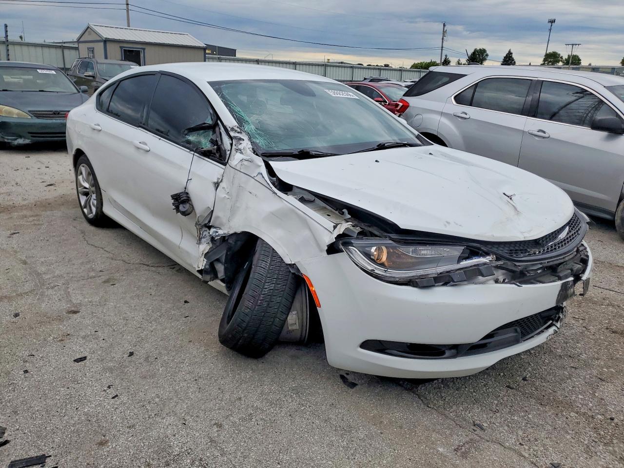 2015 Chrysler 200 S Белый vin: 1C3CCCBB7FN547089