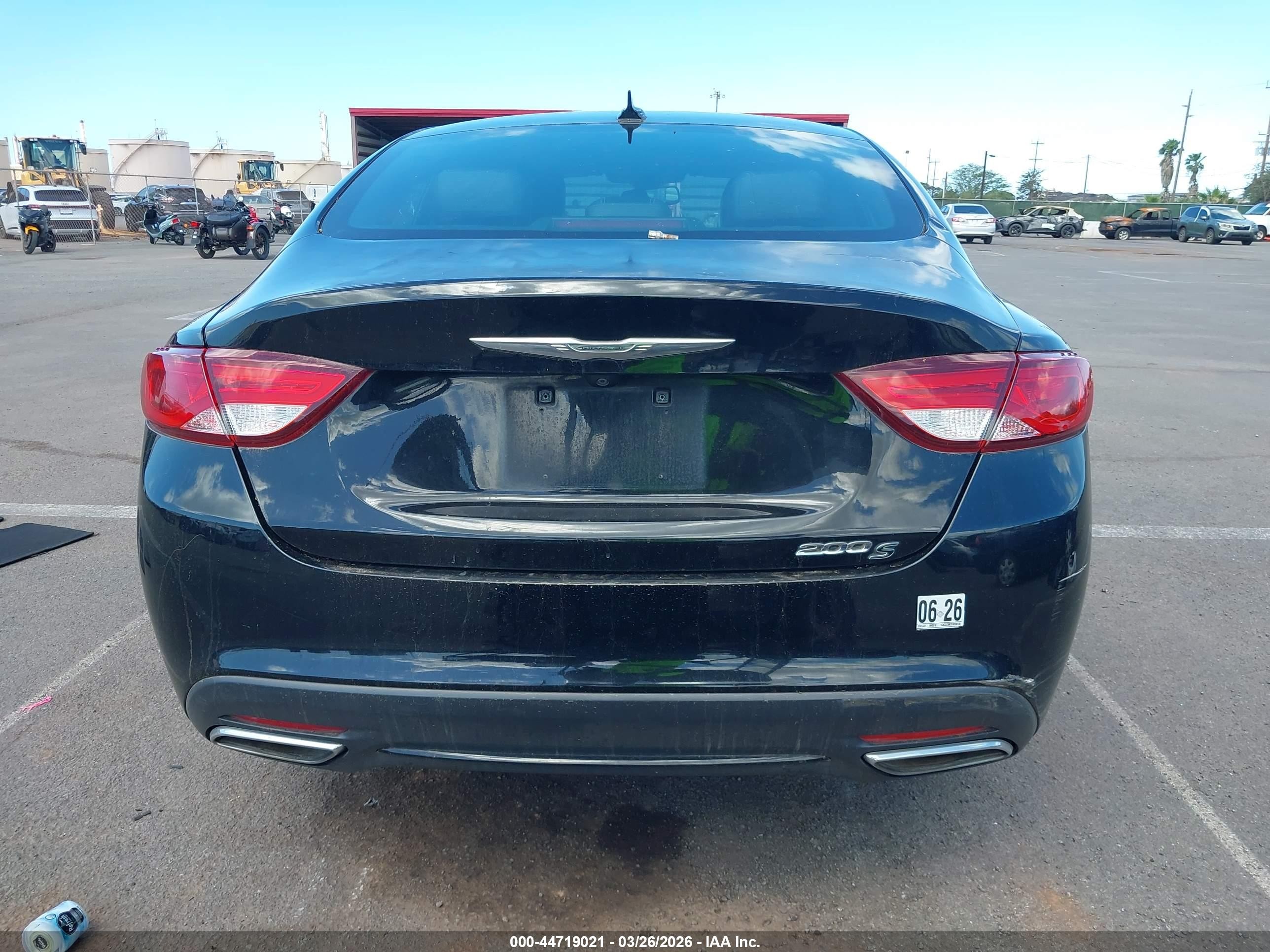 2015 Chrysler 200 S Черный vin: 1C3CCCBB7FN558139