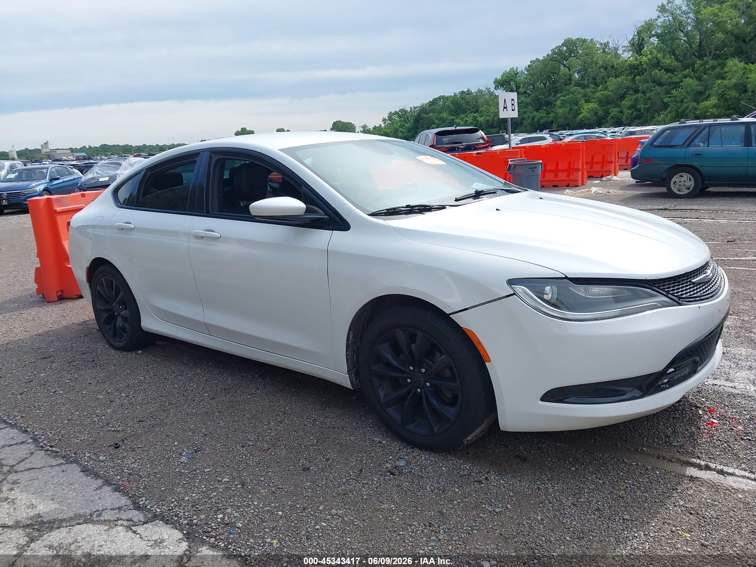 2015 Chrysler 200 S Белый vin: 1C3CCCBB7FN559954