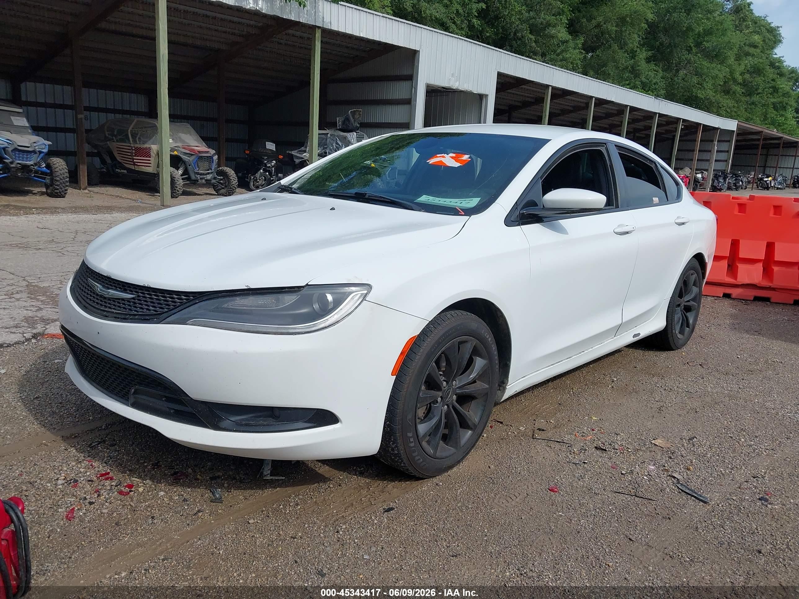2015 Chrysler 200 S White vin: 1C3CCCBB7FN559954