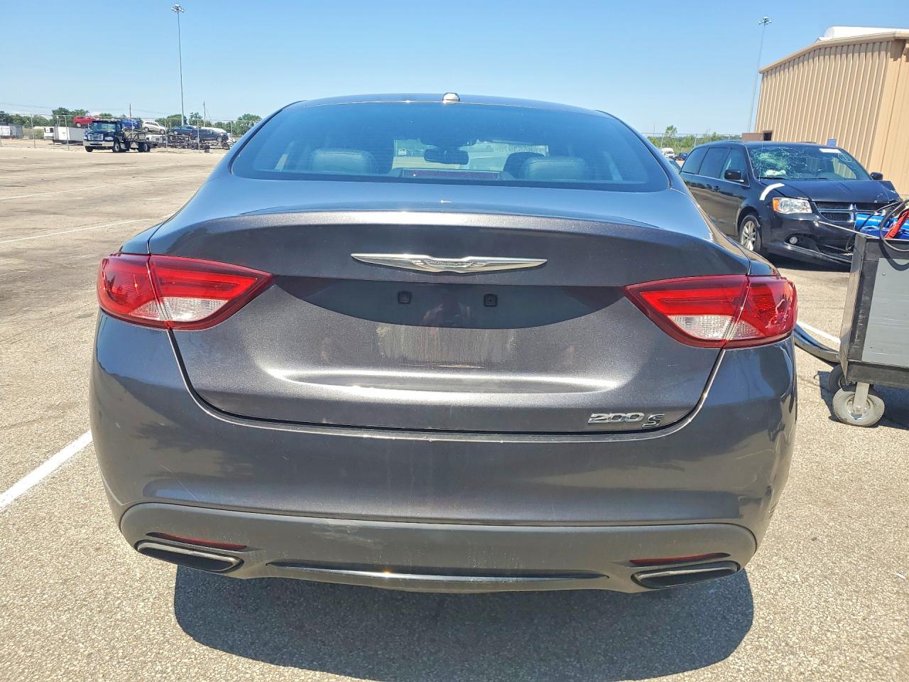 2015 Chrysler 200 S Черный vin: 1C3CCCBB7FN566130