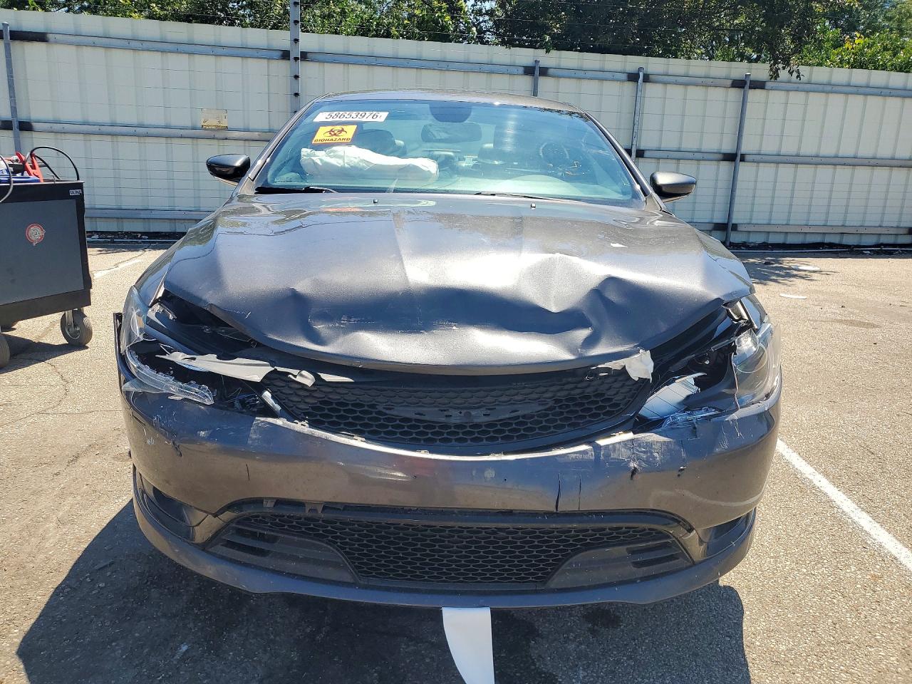 2015 Chrysler 200 S Черный vin: 1C3CCCBB7FN566130