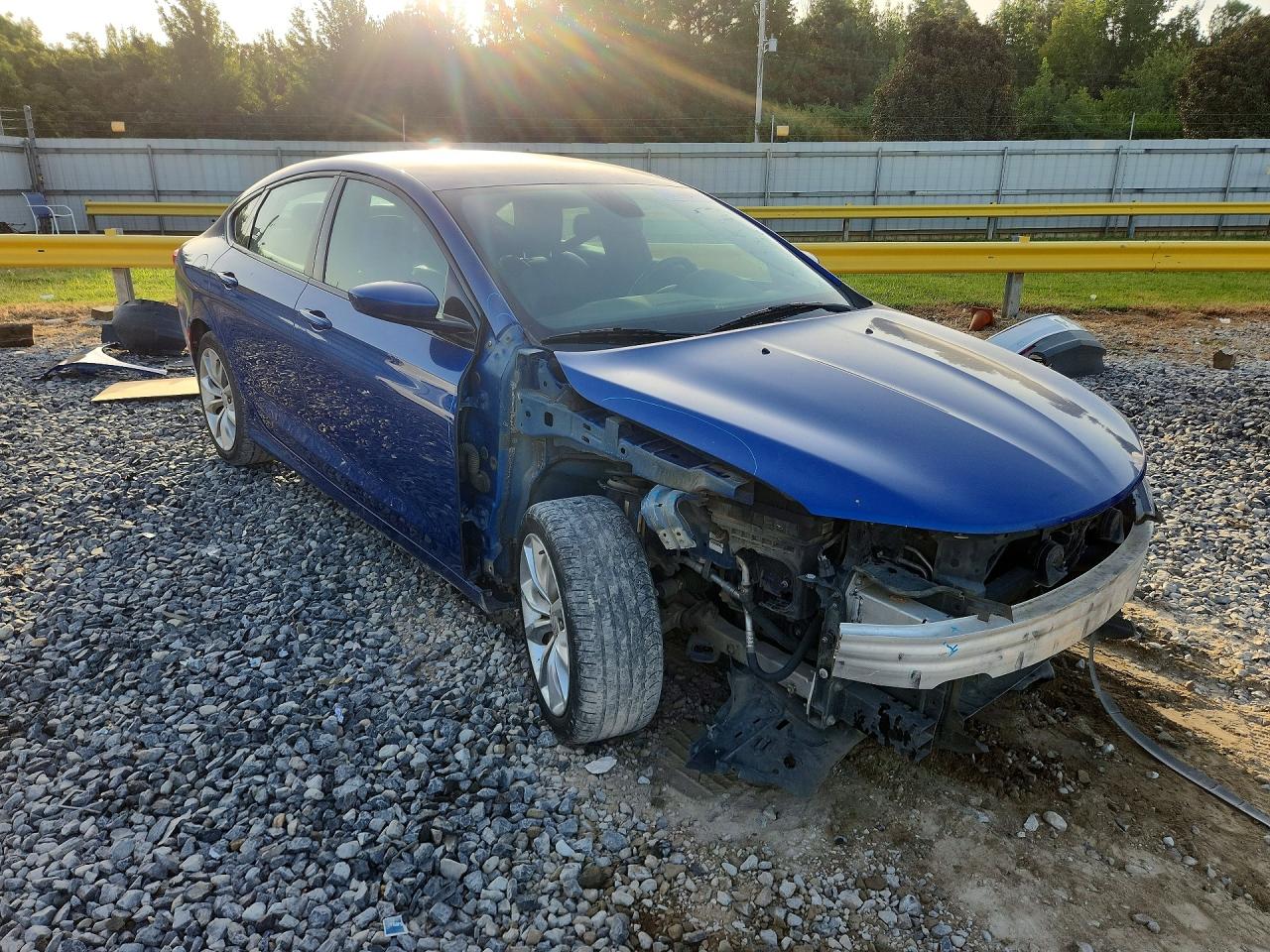 2015 Chrysler 200 S Blue vin: 1C3CCCBB7FN724739