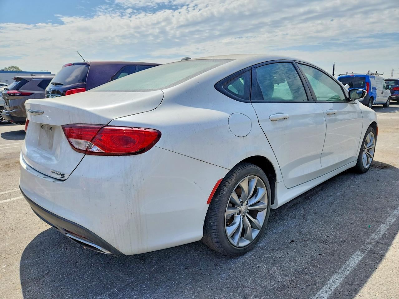 2015 Chrysler 200 S White vin: 1C3CCCBB7FN746921