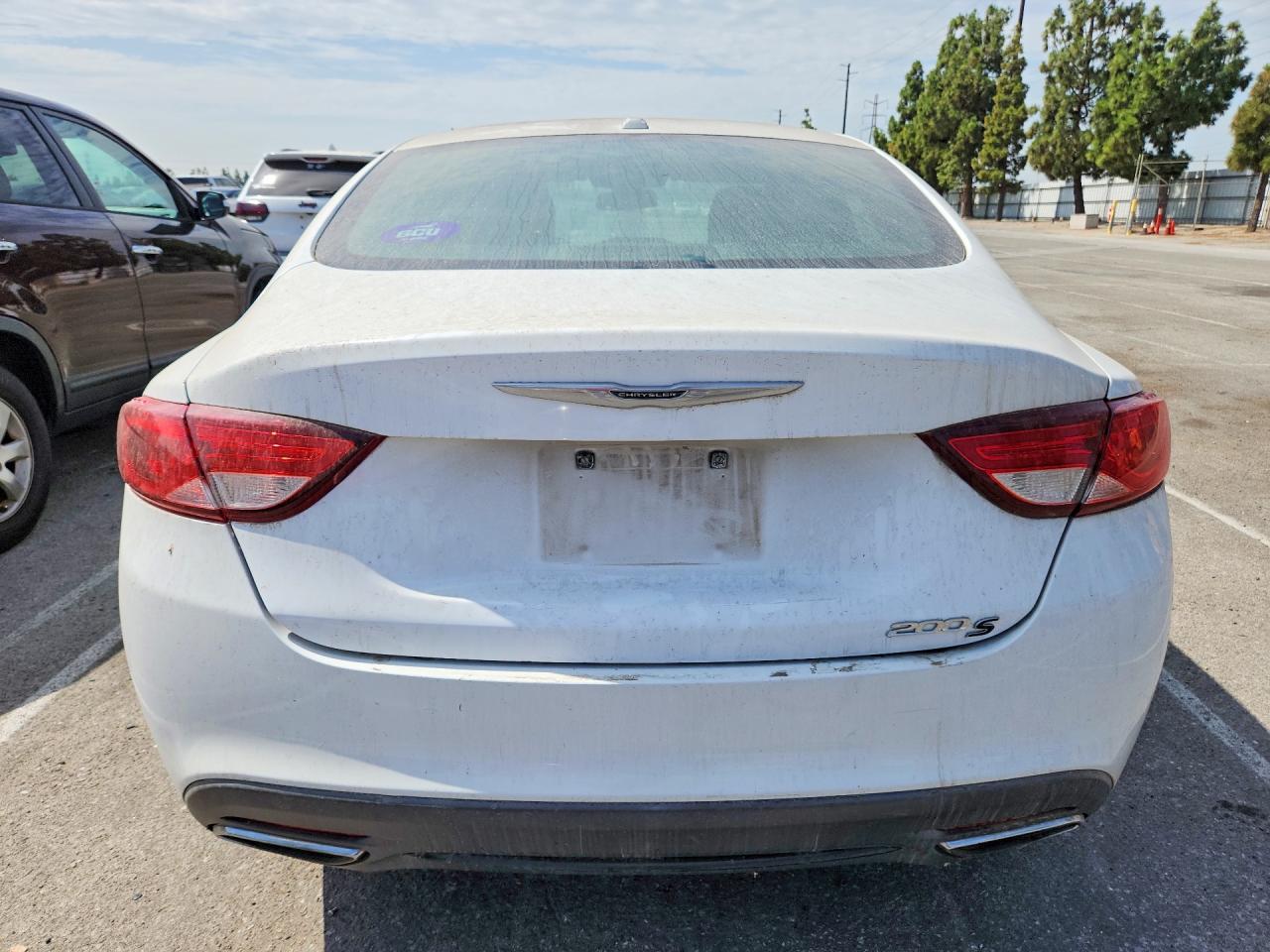 2015 Chrysler 200 S White vin: 1C3CCCBB7FN746921