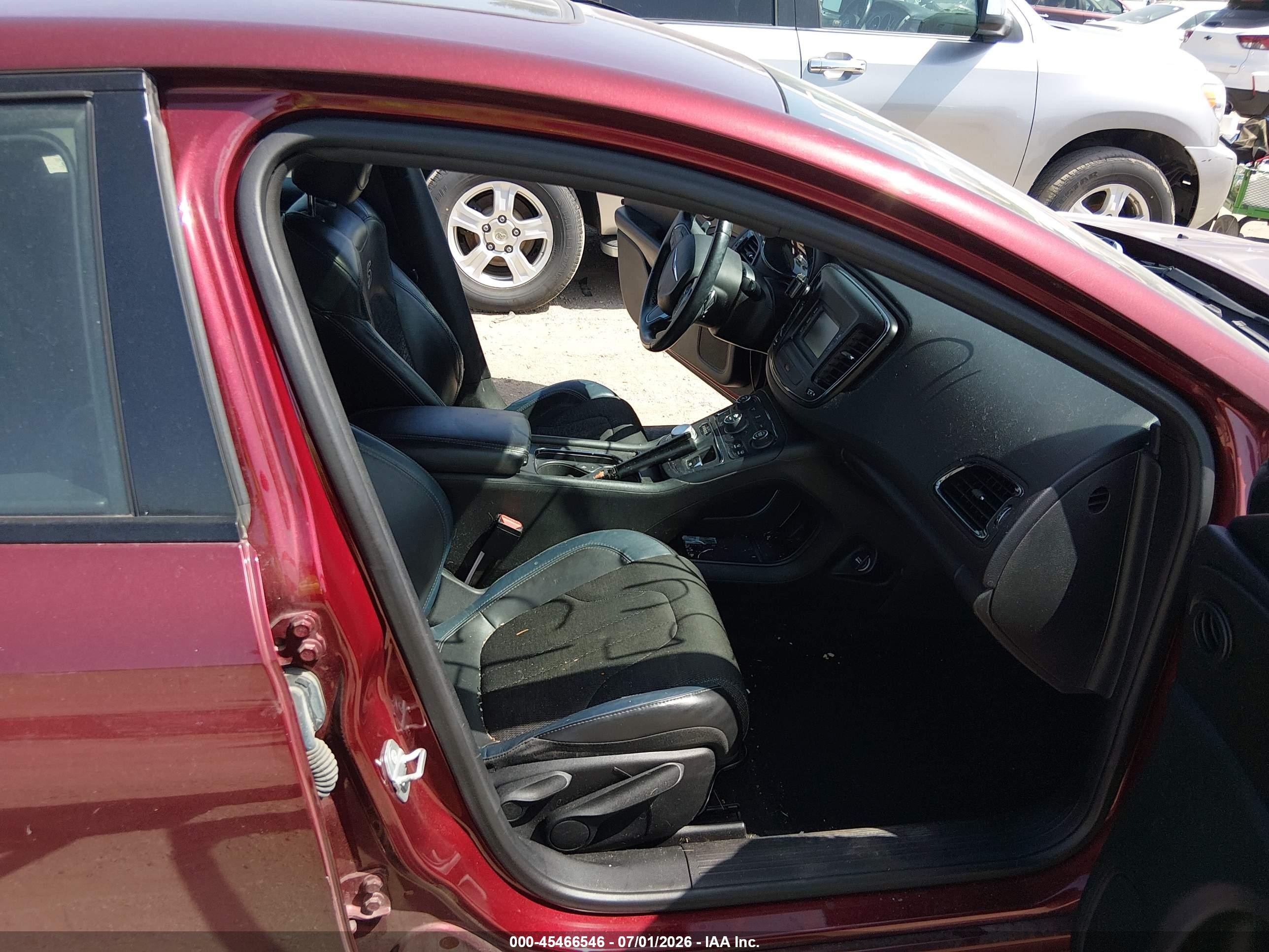 2015 Chrysler 200 S Red vin: 1C3CCCBB7FN749155