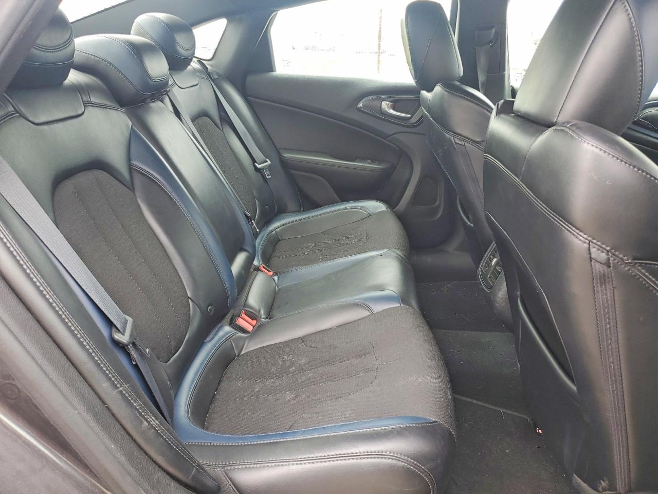 2015 Chrysler 200 S Gray vin: 1C3CCCBB7FN749172