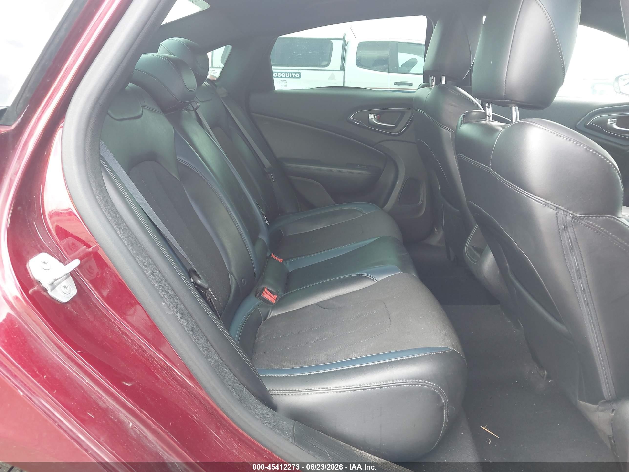 2015 Chrysler 200 S Maroon vin: 1C3CCCBB8FN654054