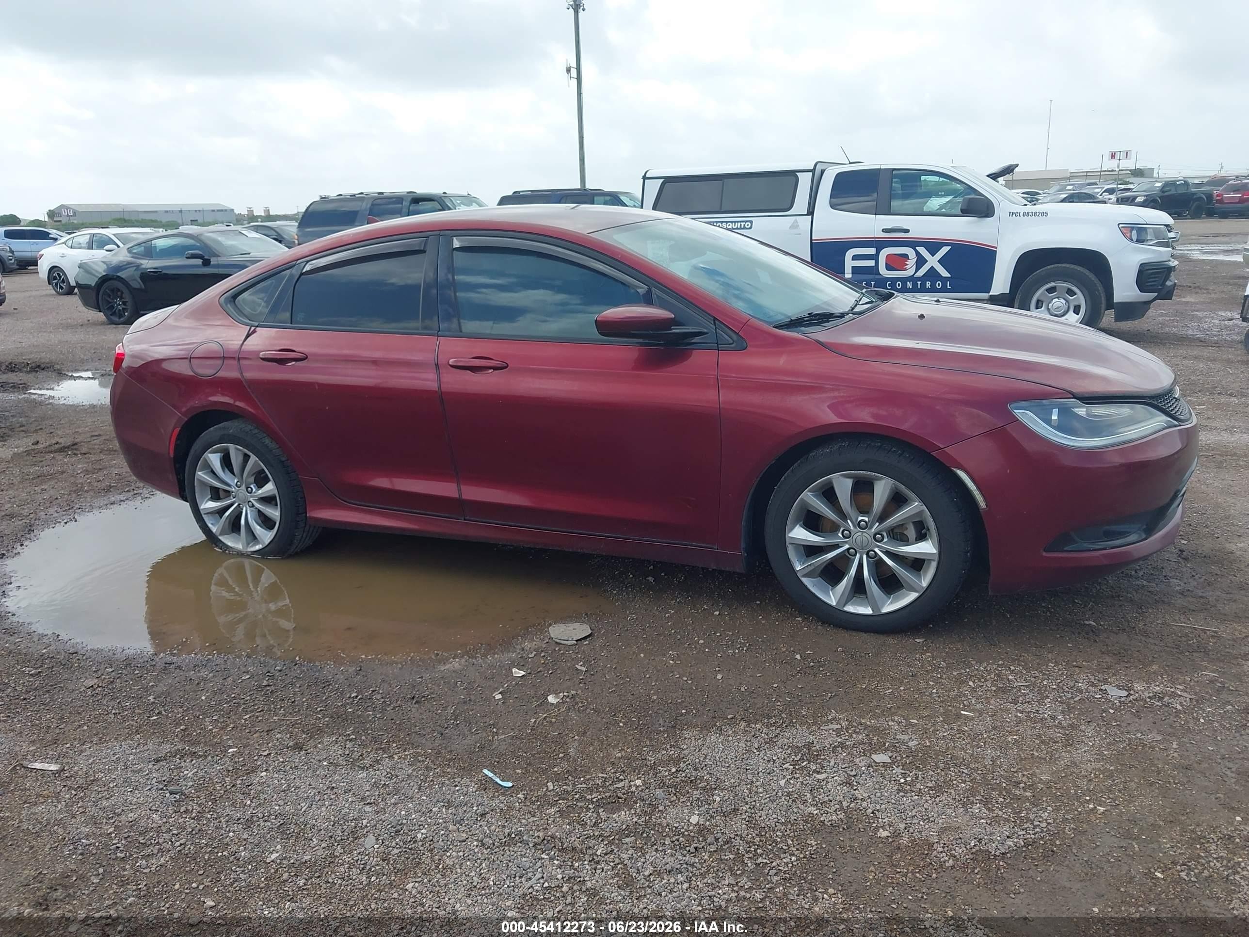2015 Chrysler 200 S Maroon vin: 1C3CCCBB8FN654054