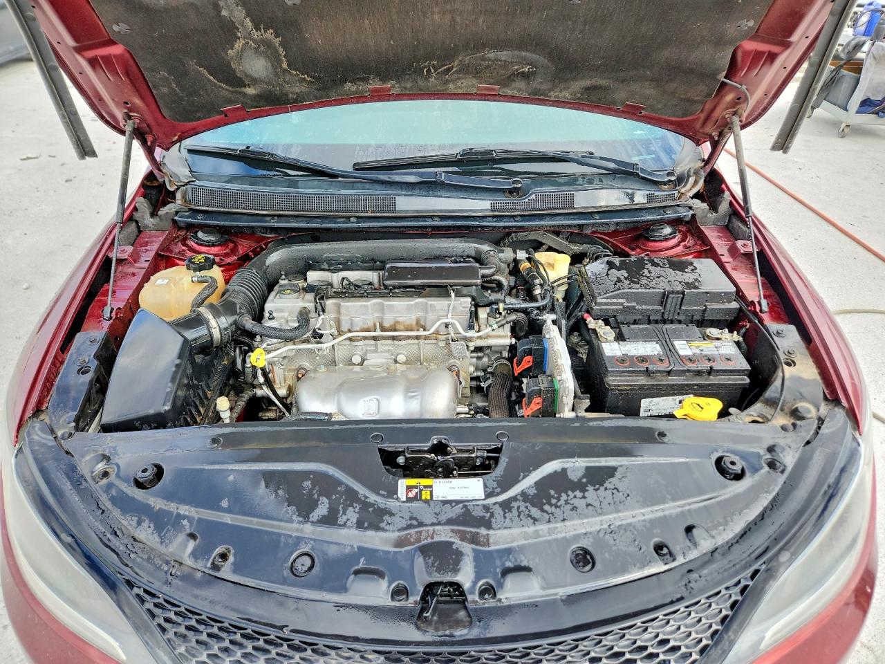 2015 Chrysler 200 S Бордовый vin: 1C3CCCBB9FN560863