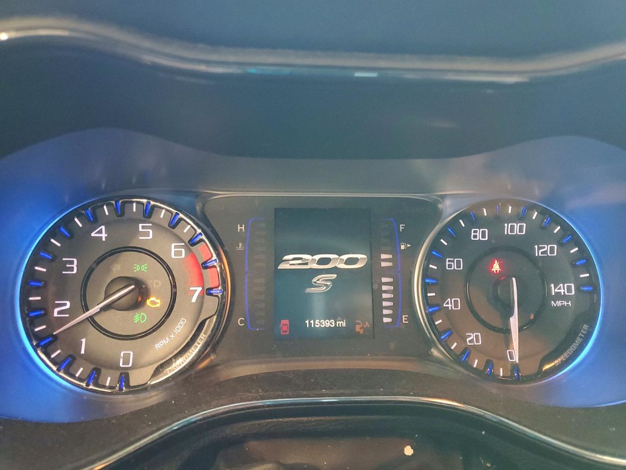 2015 Chrysler 200 S Серебряный vin: 1C3CCCBB9FN585164