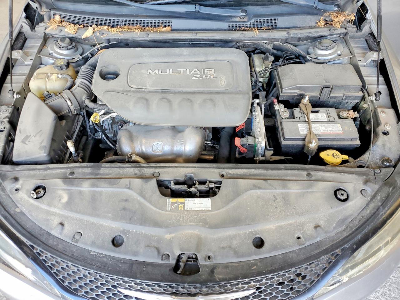 2015 Chrysler 200 S Серебряный vin: 1C3CCCBB9FN585164