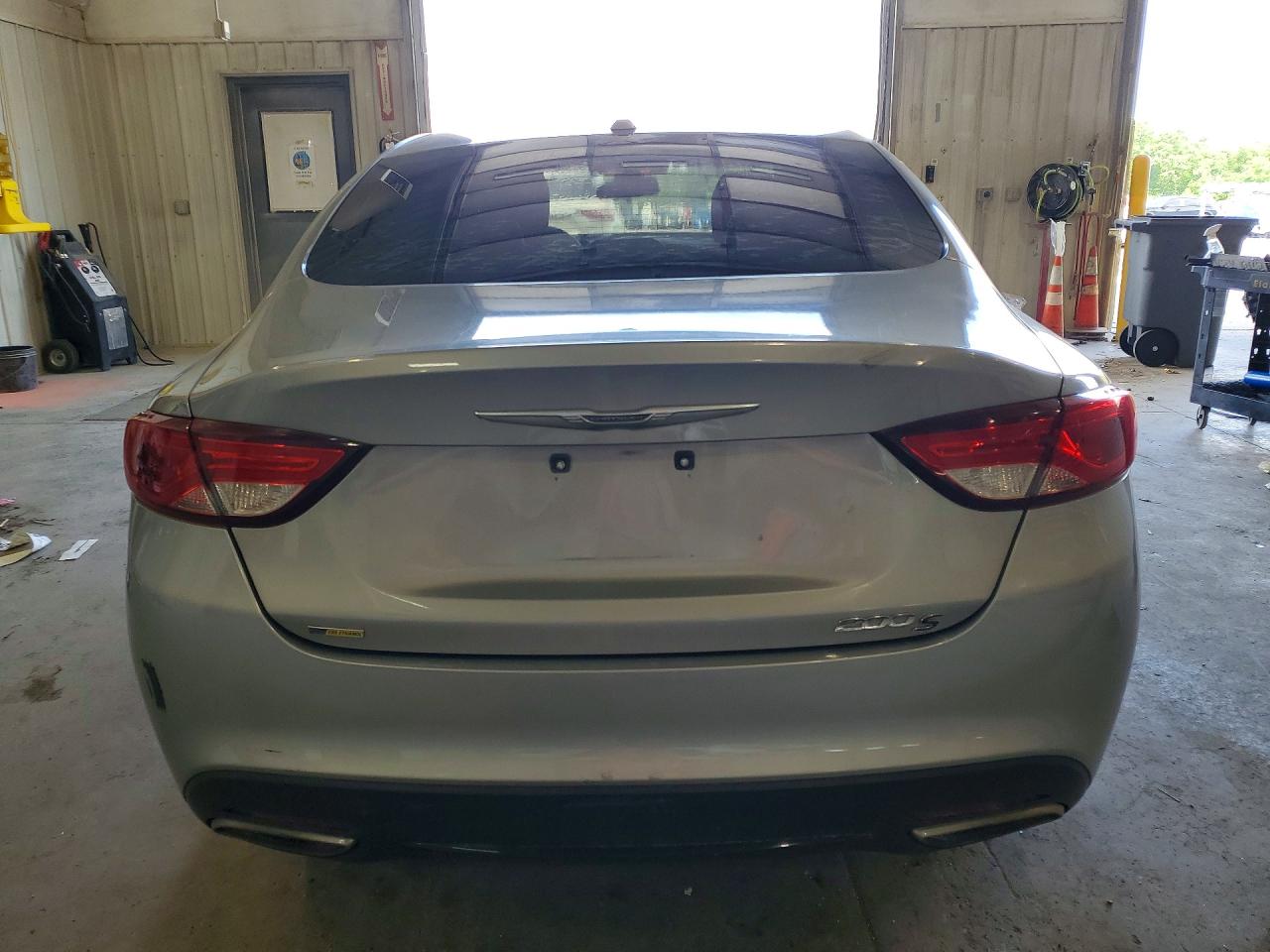 2015 Chrysler 200 S Серебряный vin: 1C3CCCBB9FN585164