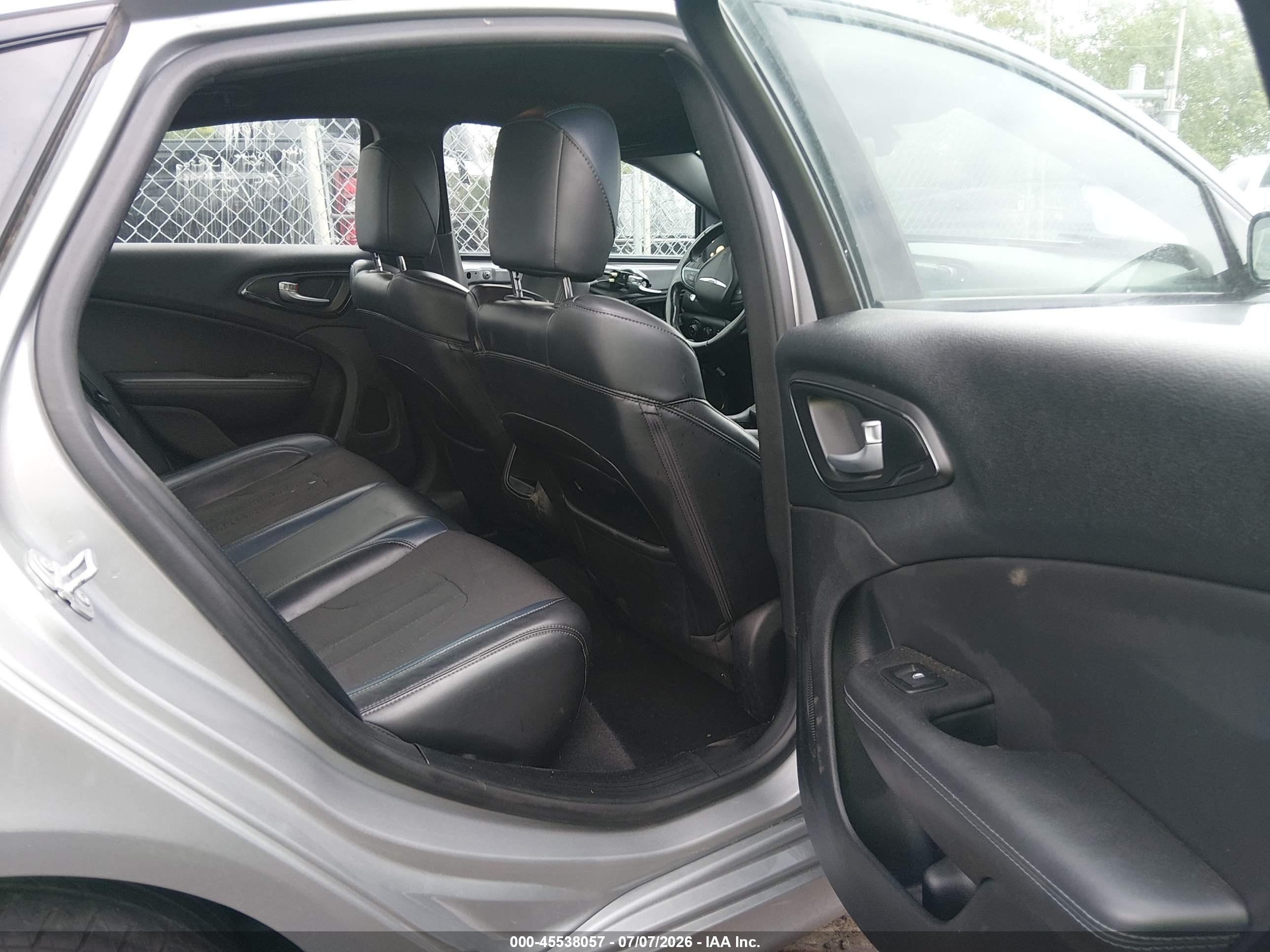 2015 Chrysler 200 S Gray vin: 1C3CCCBB9FN686060