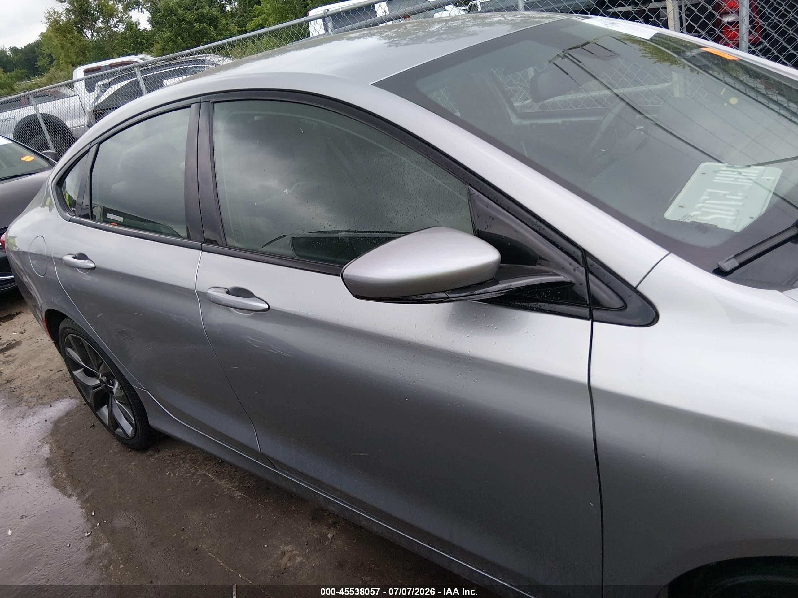2015 Chrysler 200 S Gray vin: 1C3CCCBB9FN686060
