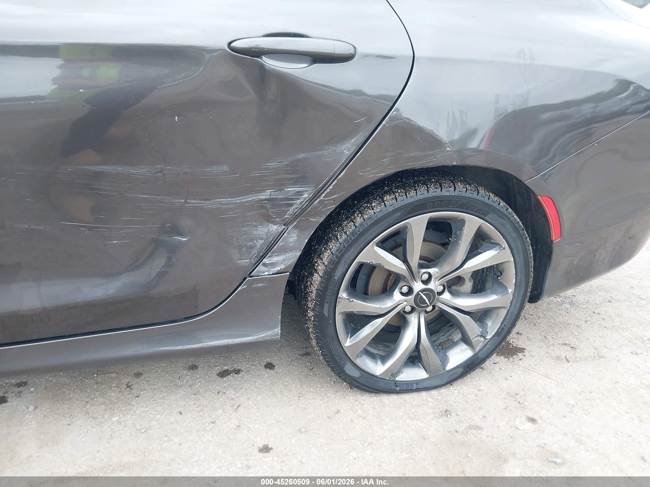 2015 Chrysler 200 S Gray vin: 1C3CCCBBXFN550441