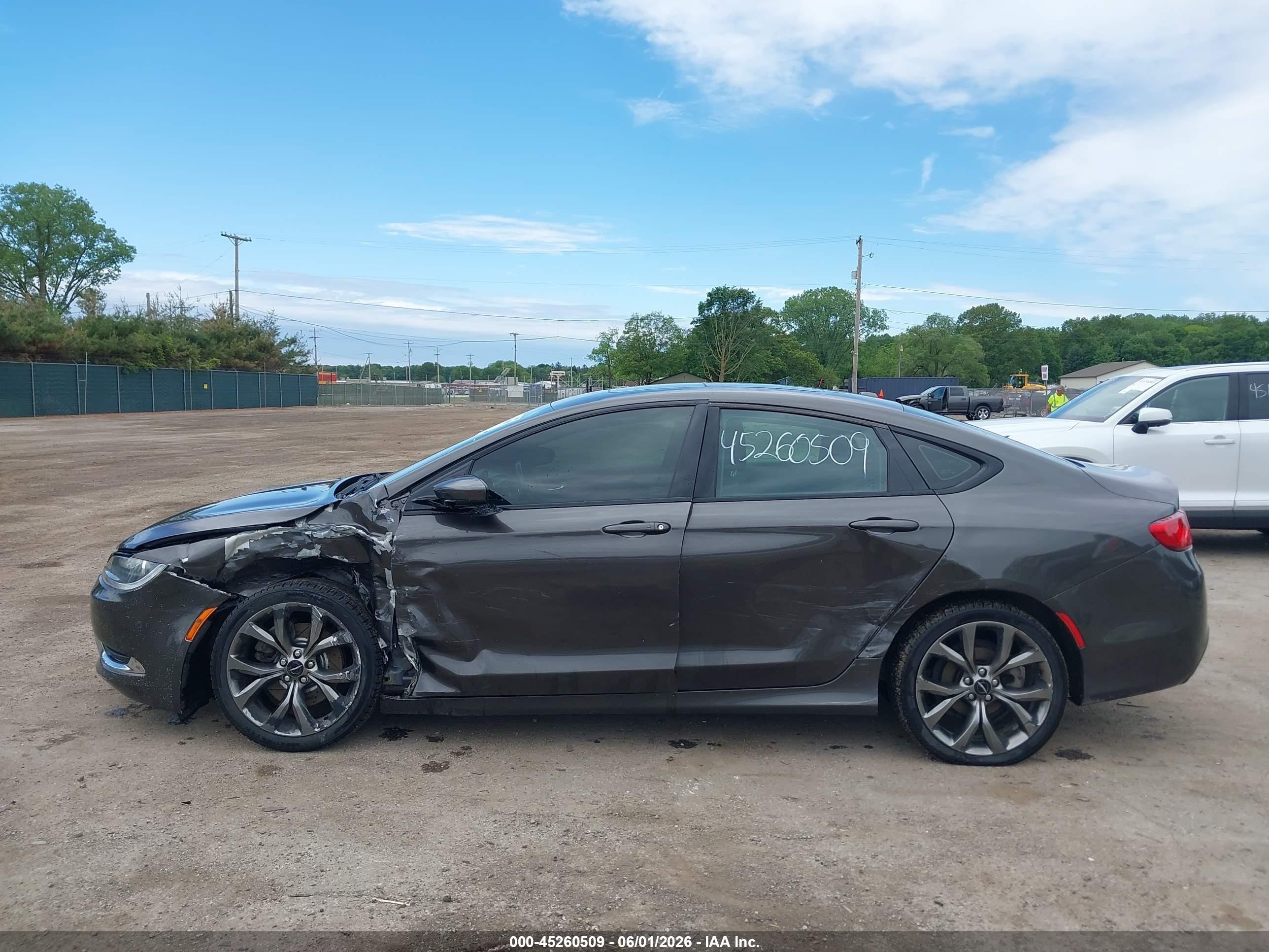 2015 Chrysler 200 S Gray vin: 1C3CCCBBXFN550441