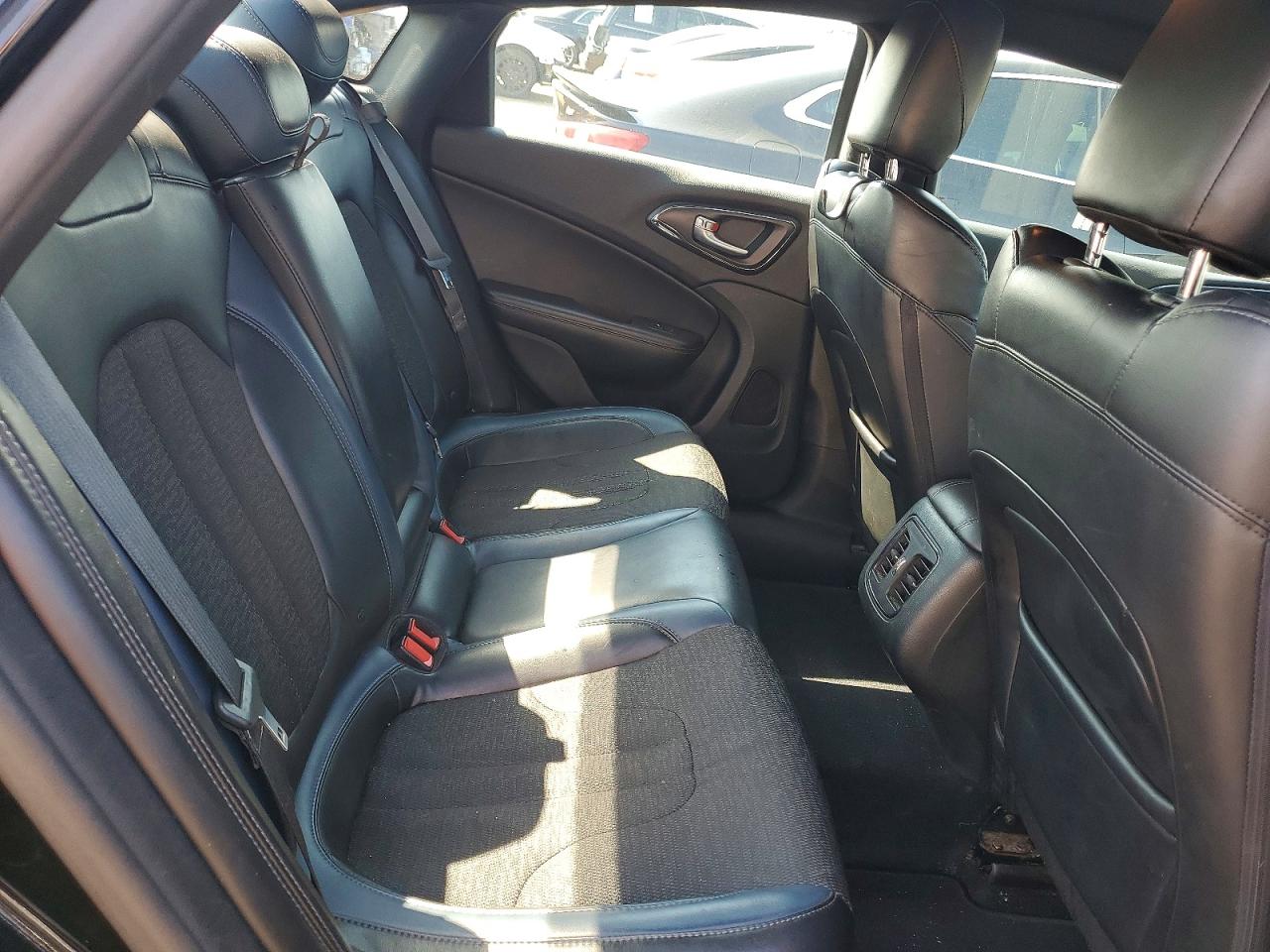 2015 Chrysler 200 S Black vin: 1C3CCCBBXFN620634