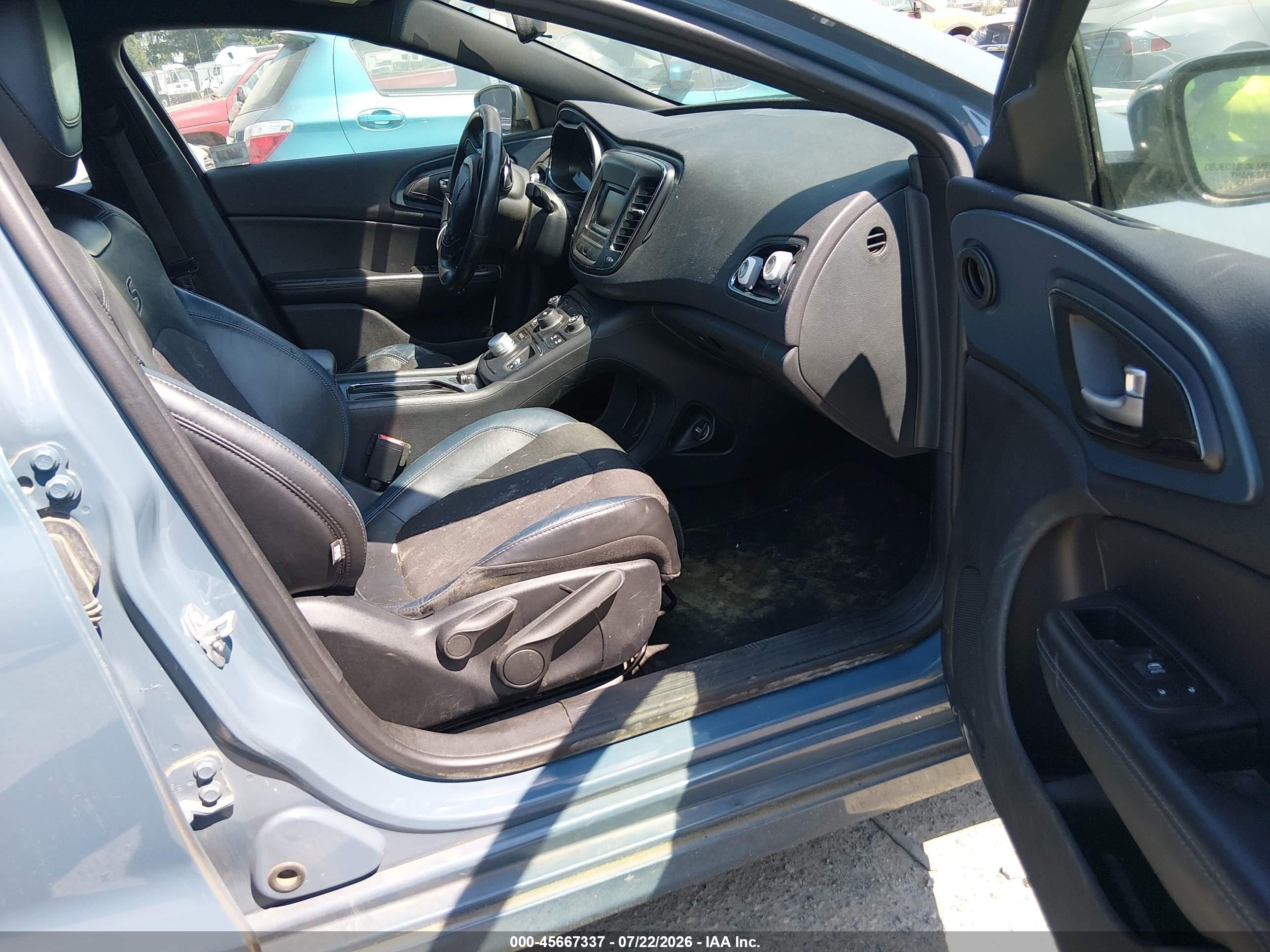 2015 Chrysler 200 S Blue vin: 1C3CCCBBXFN660678