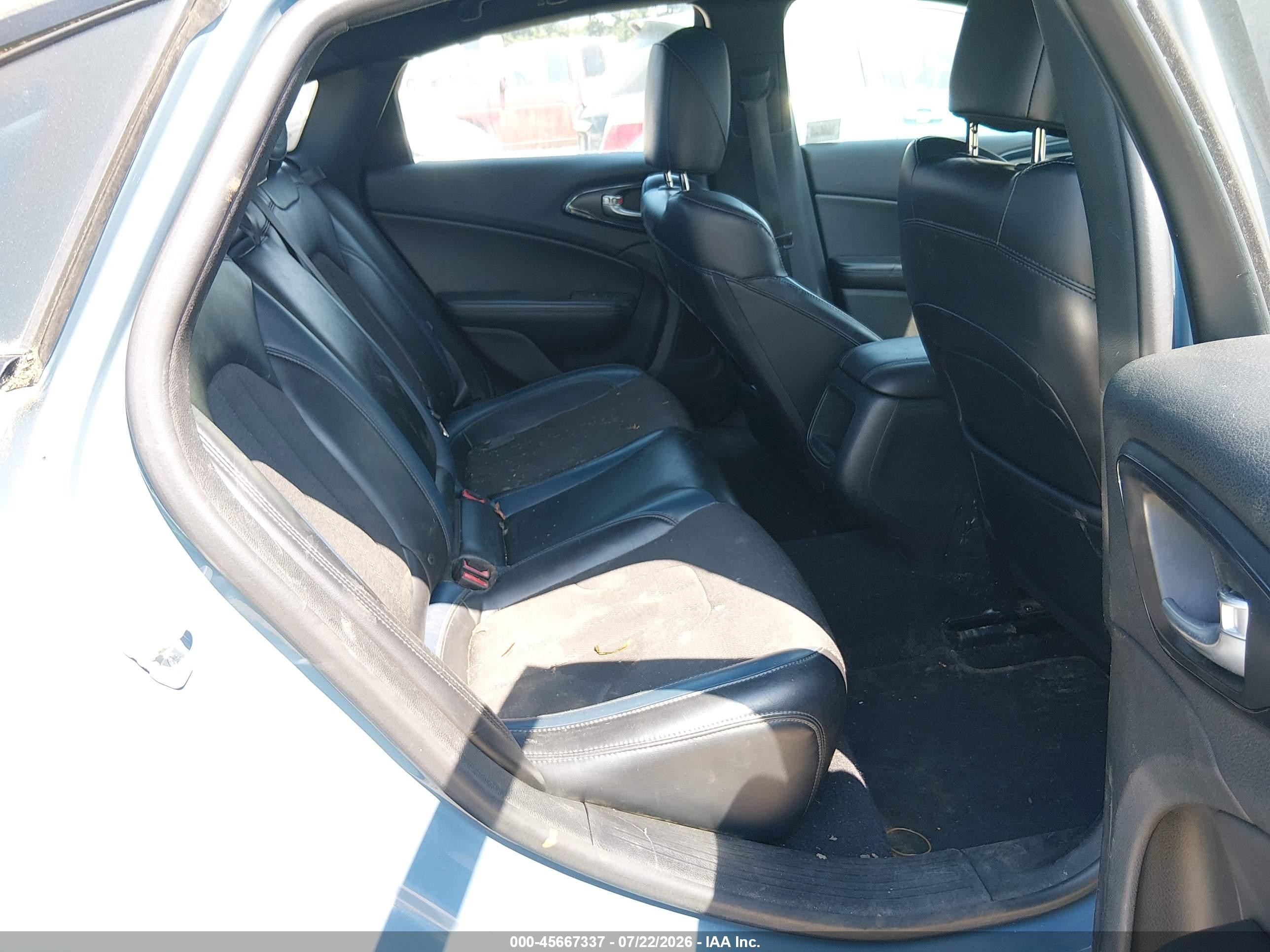 2015 Chrysler 200 S Blue vin: 1C3CCCBBXFN660678