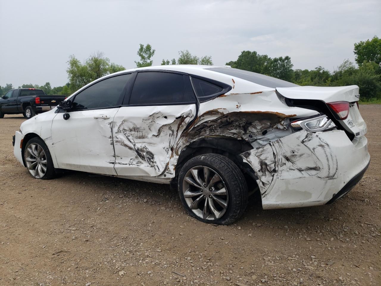 2015 Chrysler 200 S White vin: 1C3CCCBBXFN759954