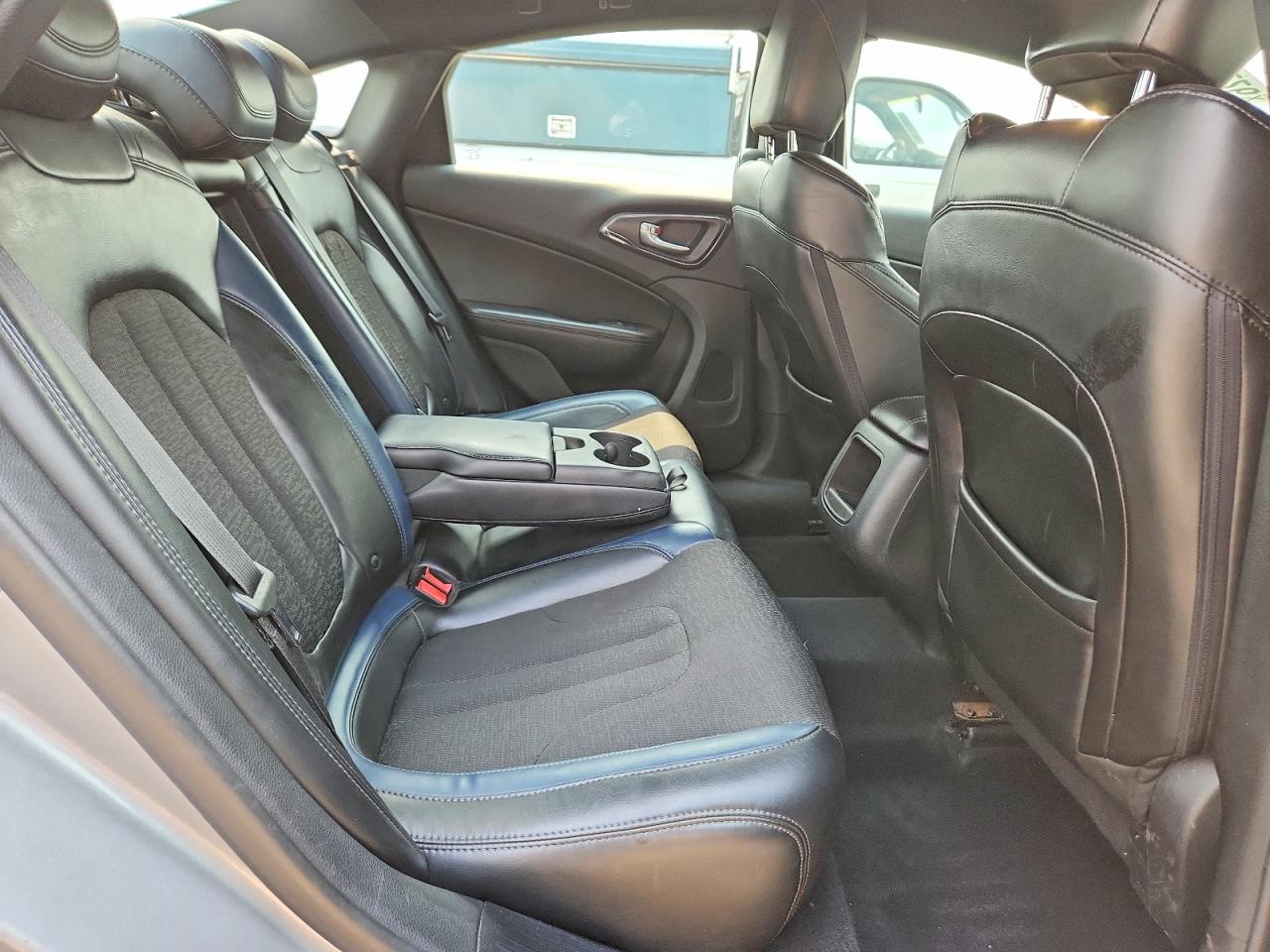 2015 Chrysler 200 S Silver vin: 1C3CCCBG1FN516271