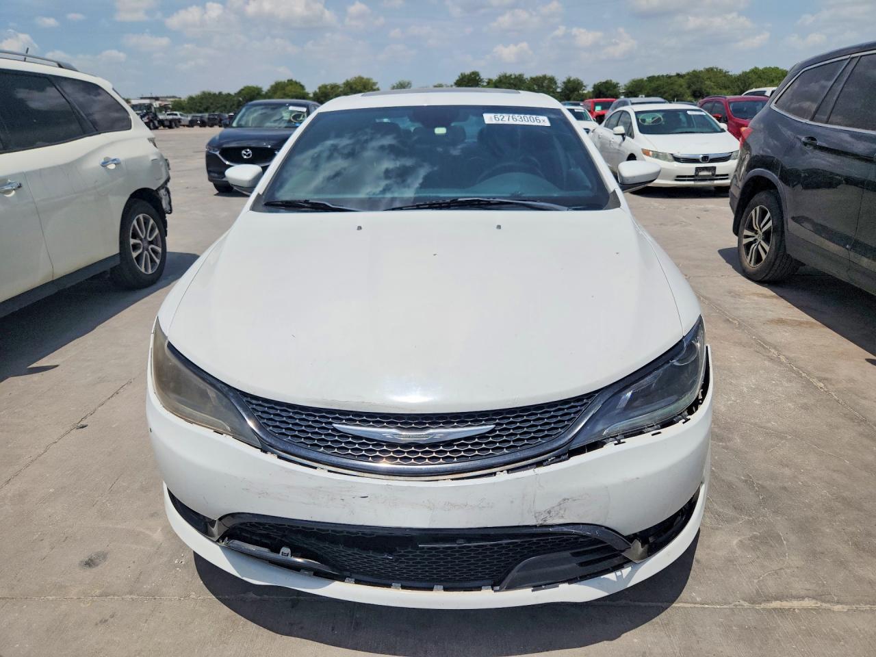 2015 Chrysler 200 S White vin: 1C3CCCBG1FN661553