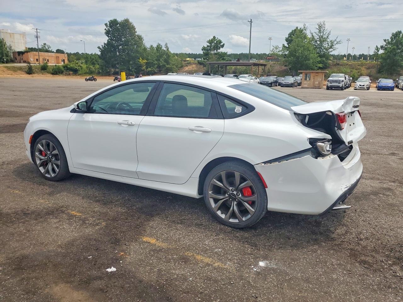 2015 Chrysler 200 S White vin: 1C3CCCBG1FN673380