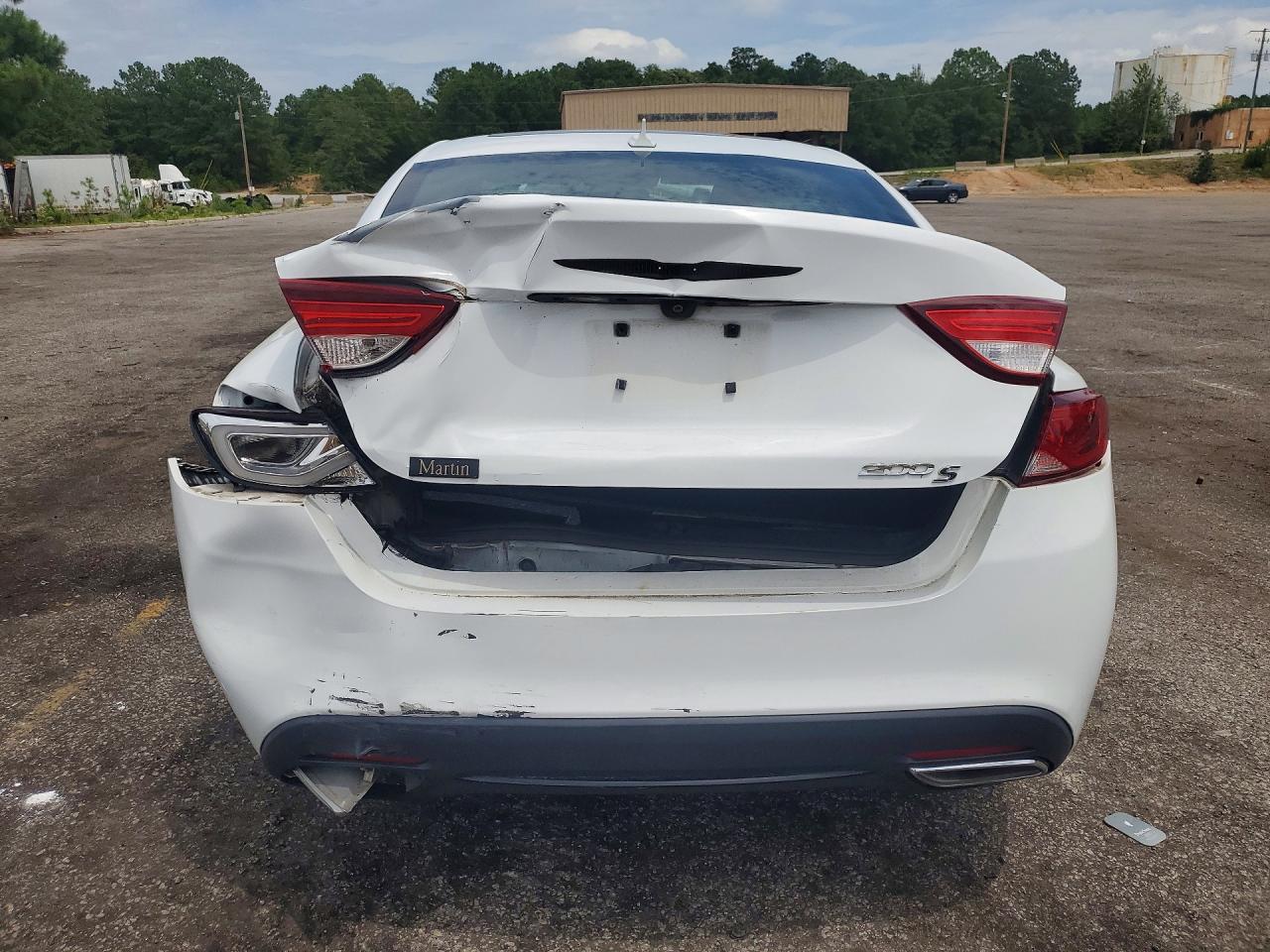 2015 Chrysler 200 S White vin: 1C3CCCBG1FN673380