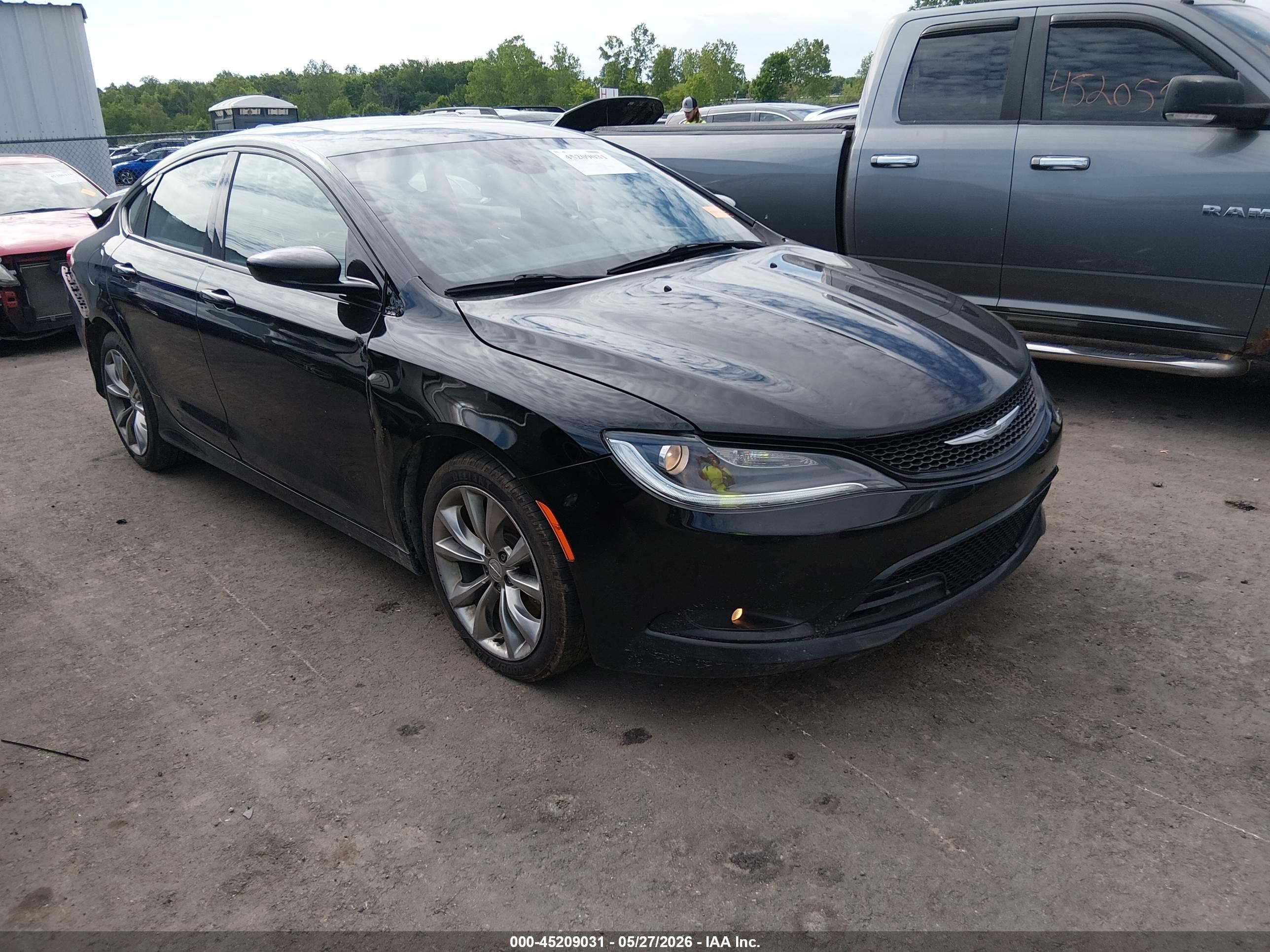 2015 Chrysler 200 S Черный vin: 1C3CCCBG2FN551370