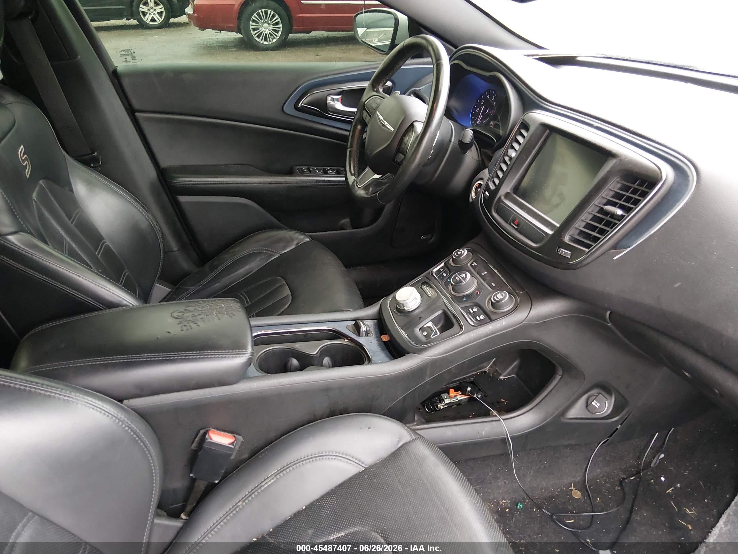 2015 Chrysler 200 S White vin: 1C3CCCBG2FN673310