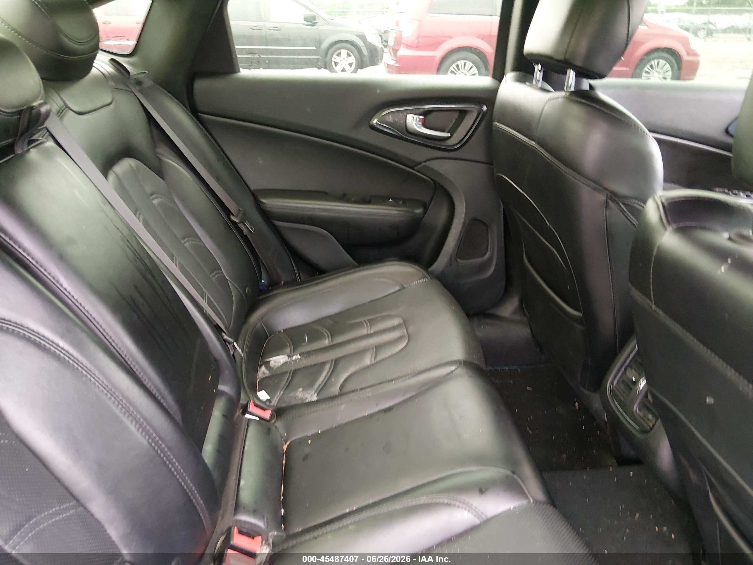 2015 Chrysler 200 S White vin: 1C3CCCBG2FN673310