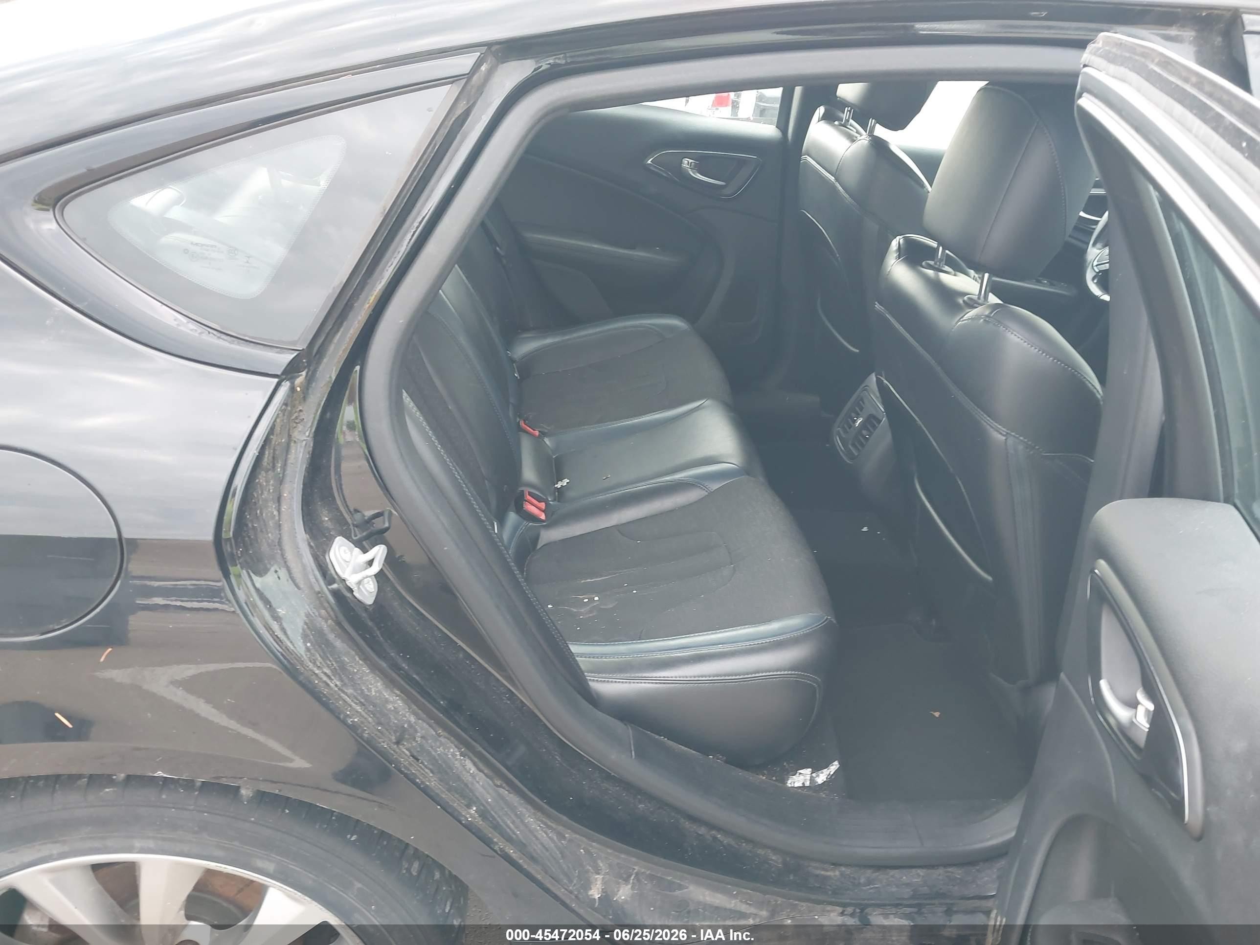 2015 Chrysler 200 S Черный vin: 1C3CCCBG3FN581140