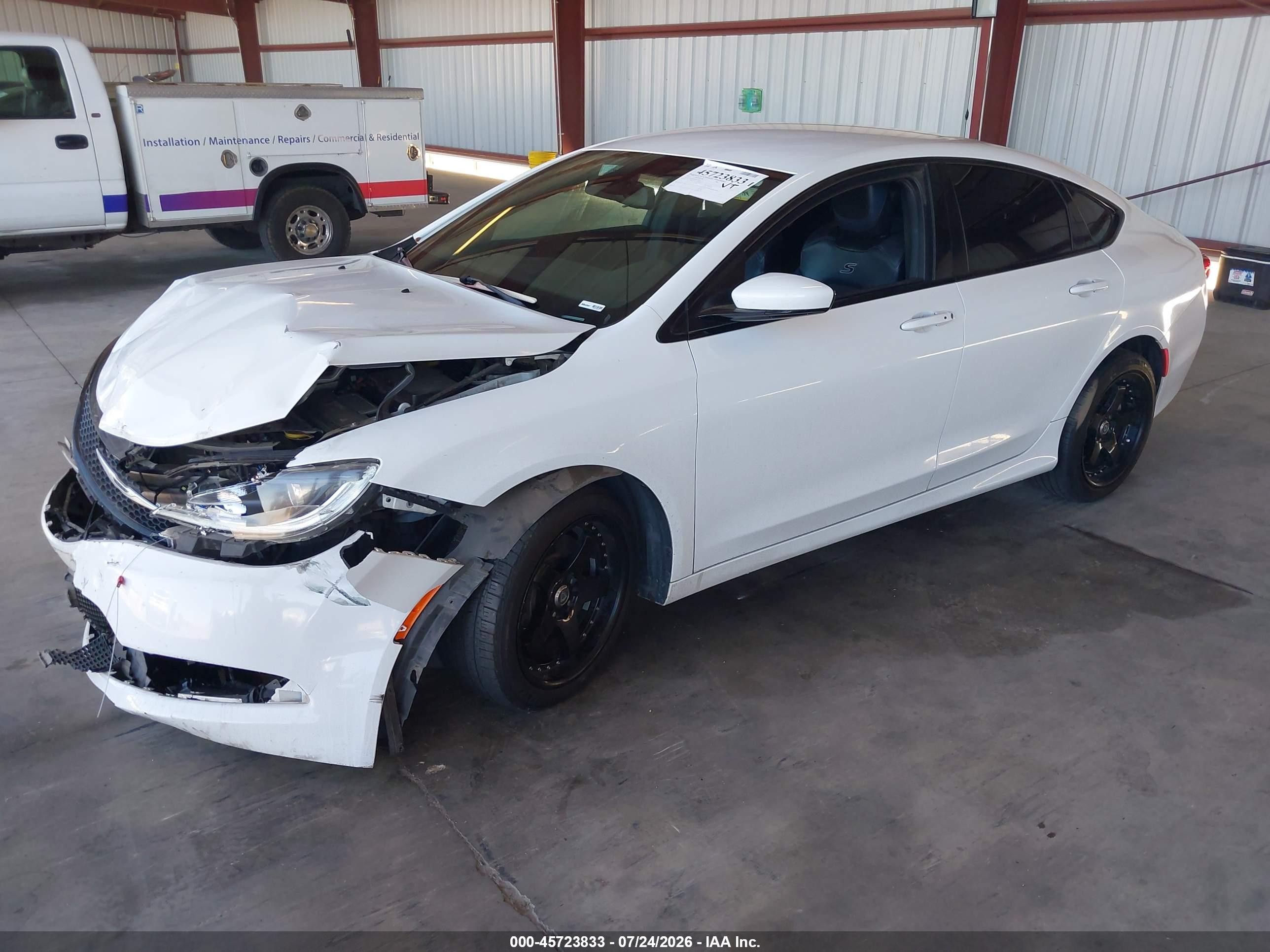 2015 Chrysler 200 S White vin: 1C3CCCBG3FN627520
