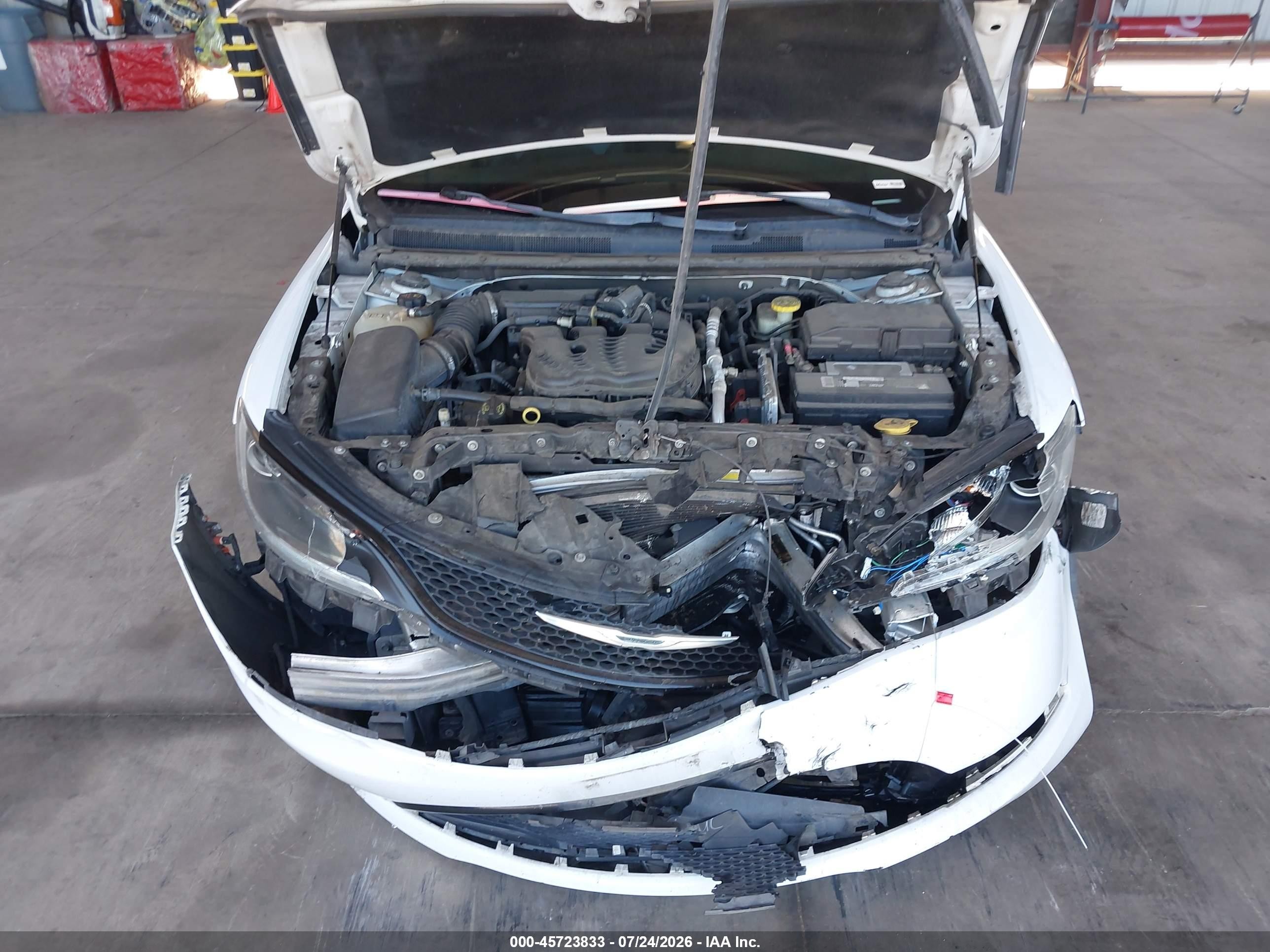 2015 Chrysler 200 S White vin: 1C3CCCBG3FN627520