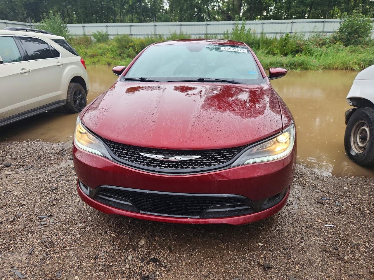 2015 Chrysler 200 S Red vin: 1C3CCCBG4FN528186