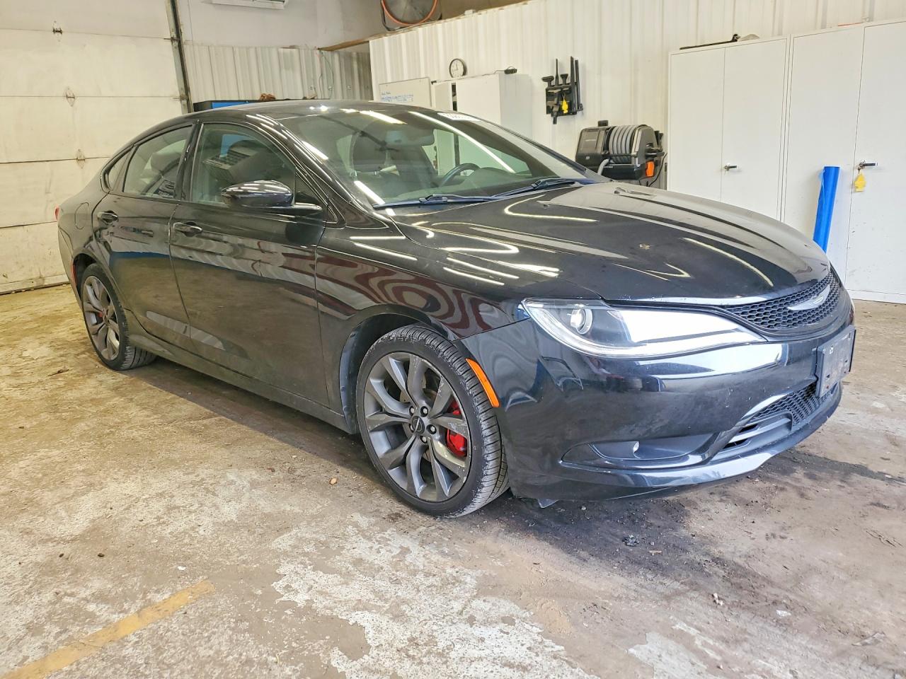 2015 Chrysler 200 S Черный vin: 1C3CCCBG4FN619751
