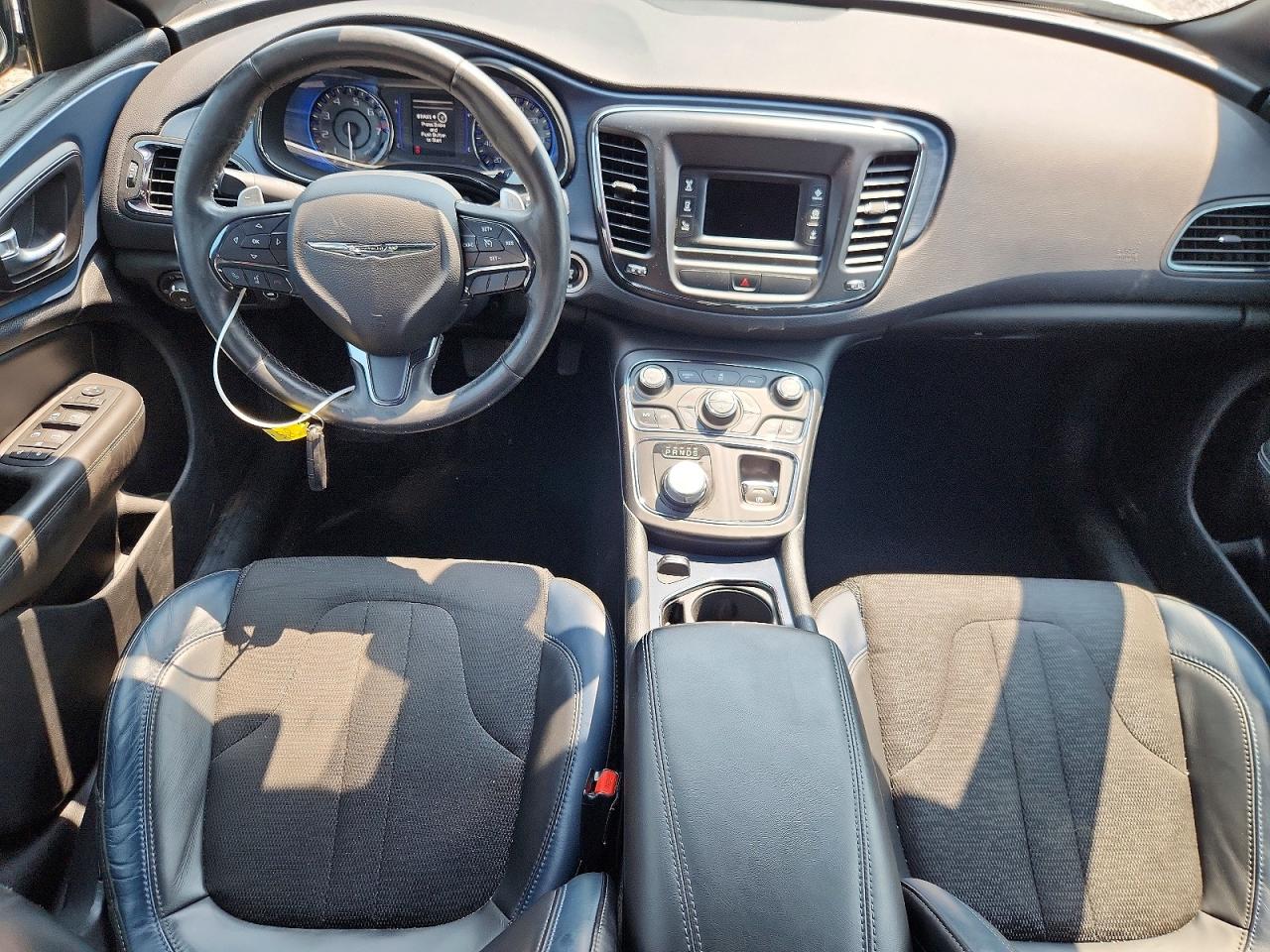 2015 Chrysler 200 S White vin: 1C3CCCBG5FN678260