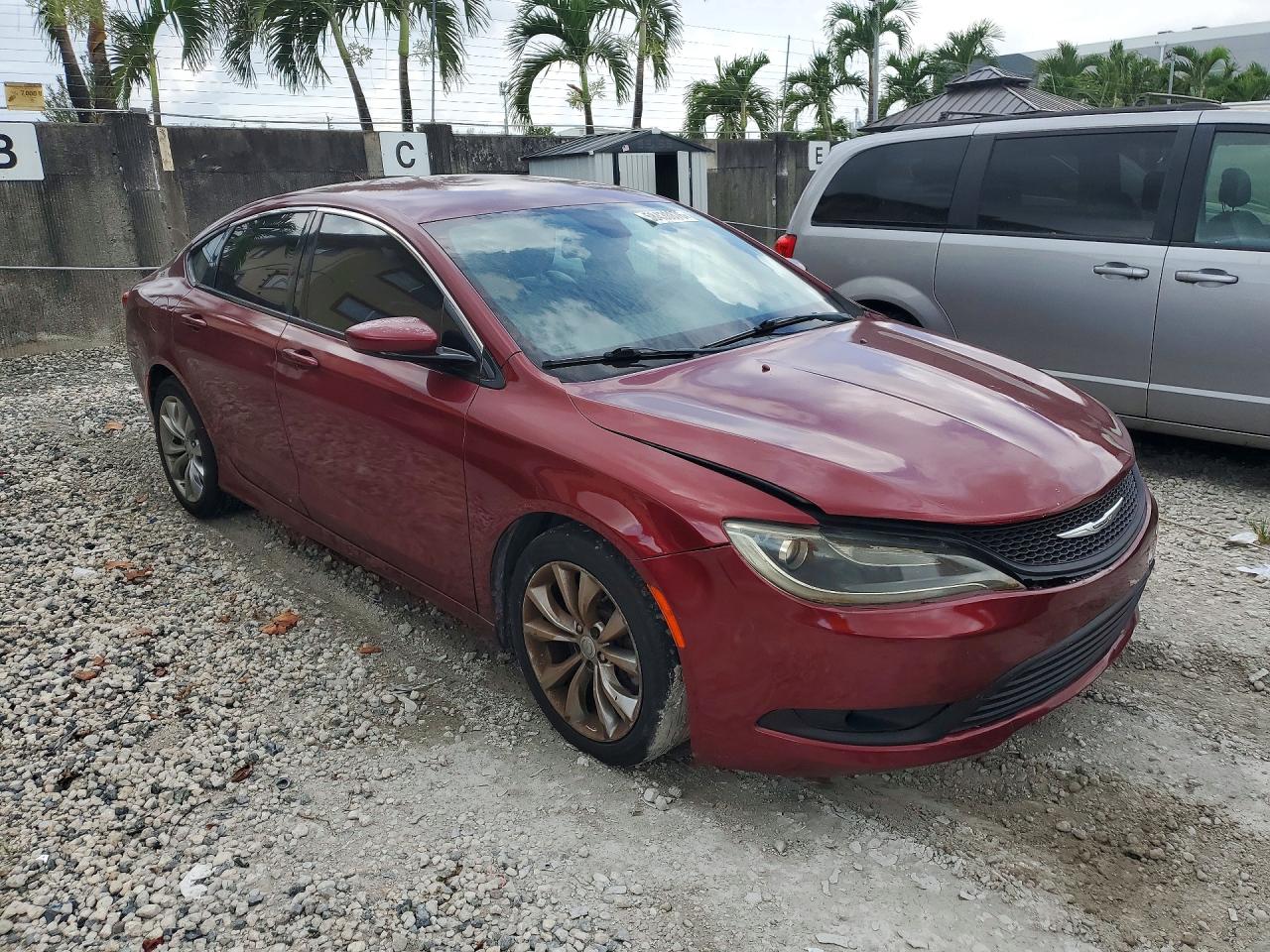 2015 Chrysler 200 S Red vin: 1C3CCCBG6FN706681