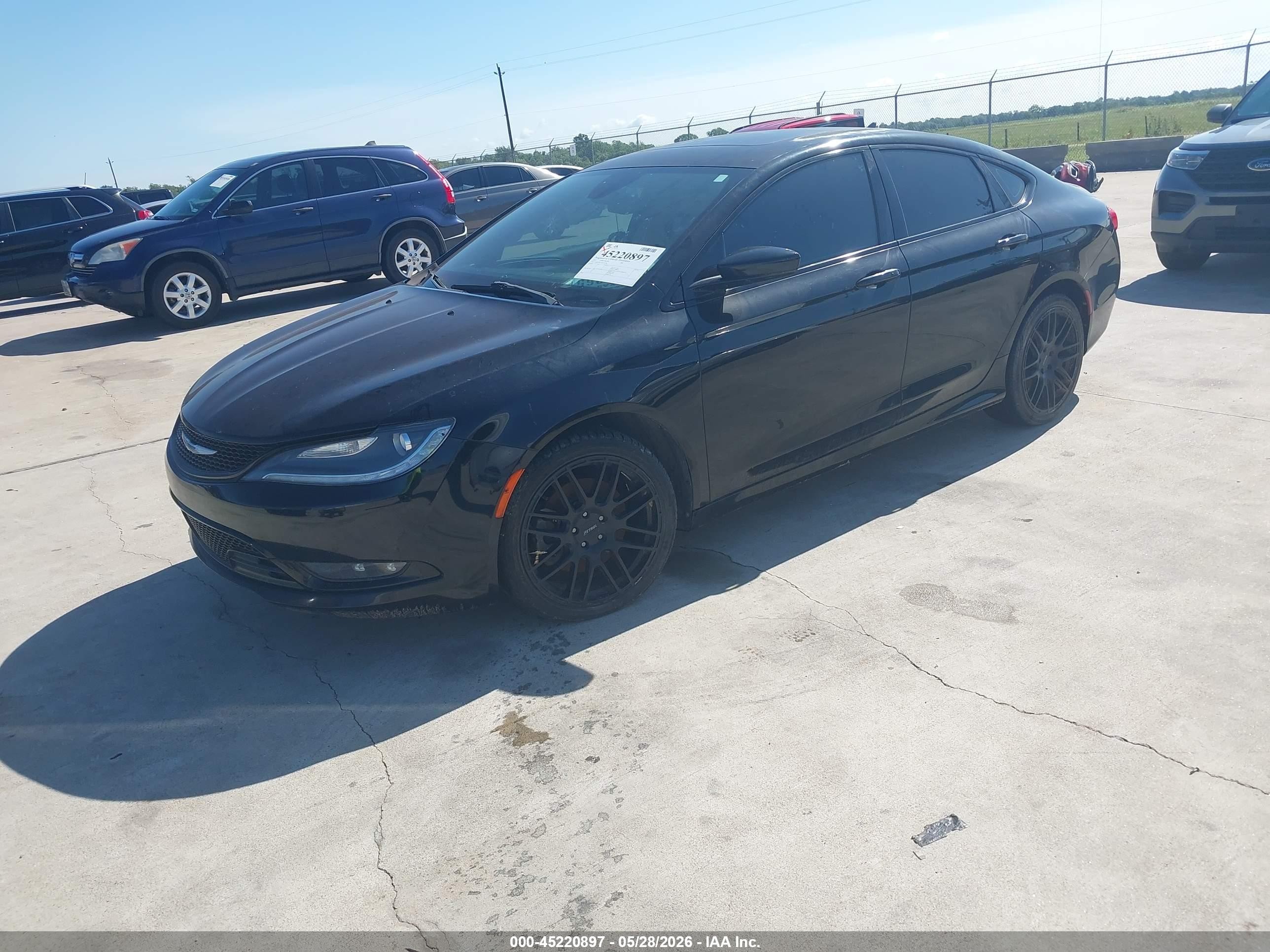 2015 Chrysler 200 S Черный vin: 1C3CCCBG7FN551543