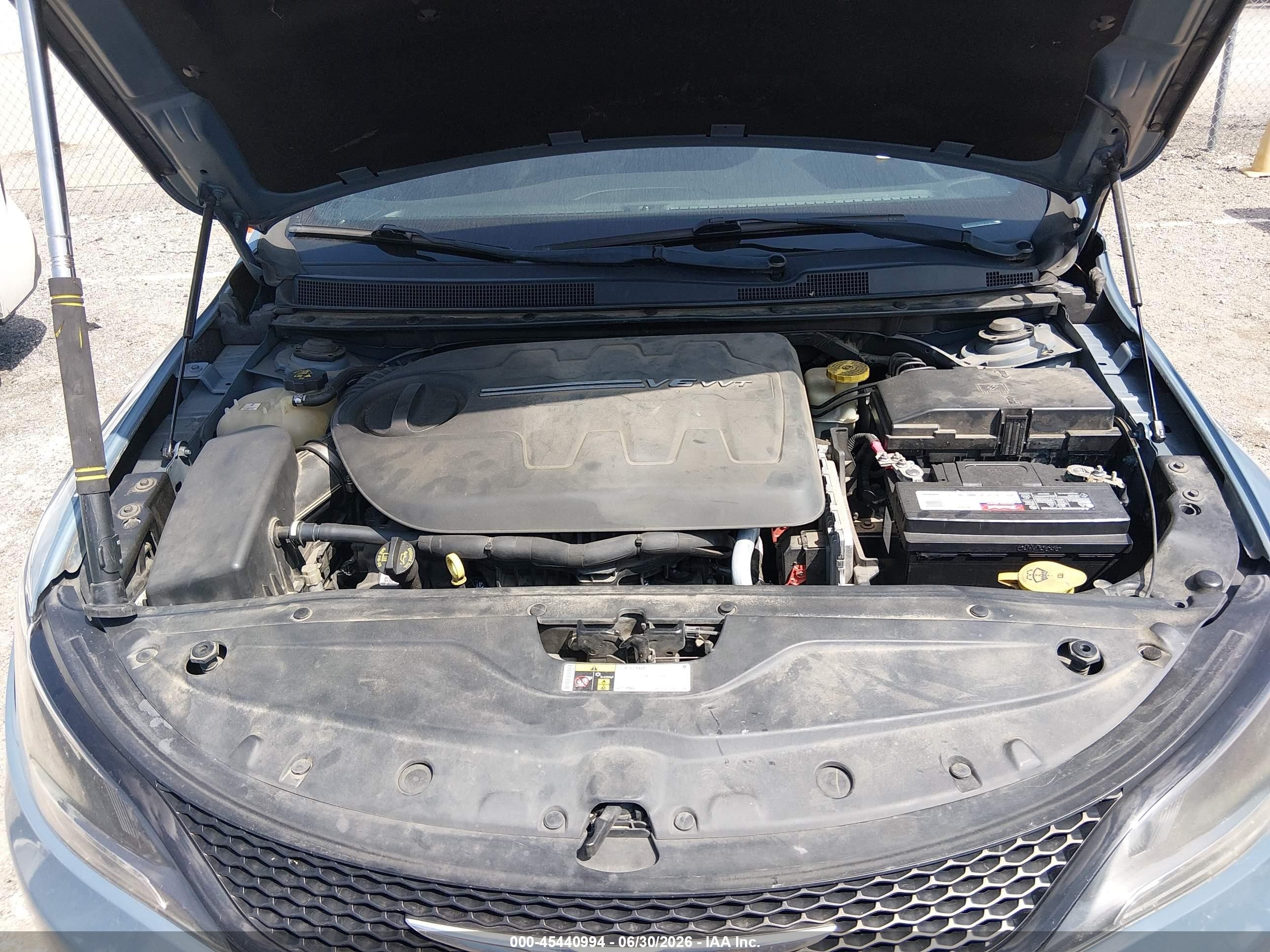 2015 Chrysler 200 S Blue vin: 1C3CCCBG7FN597969