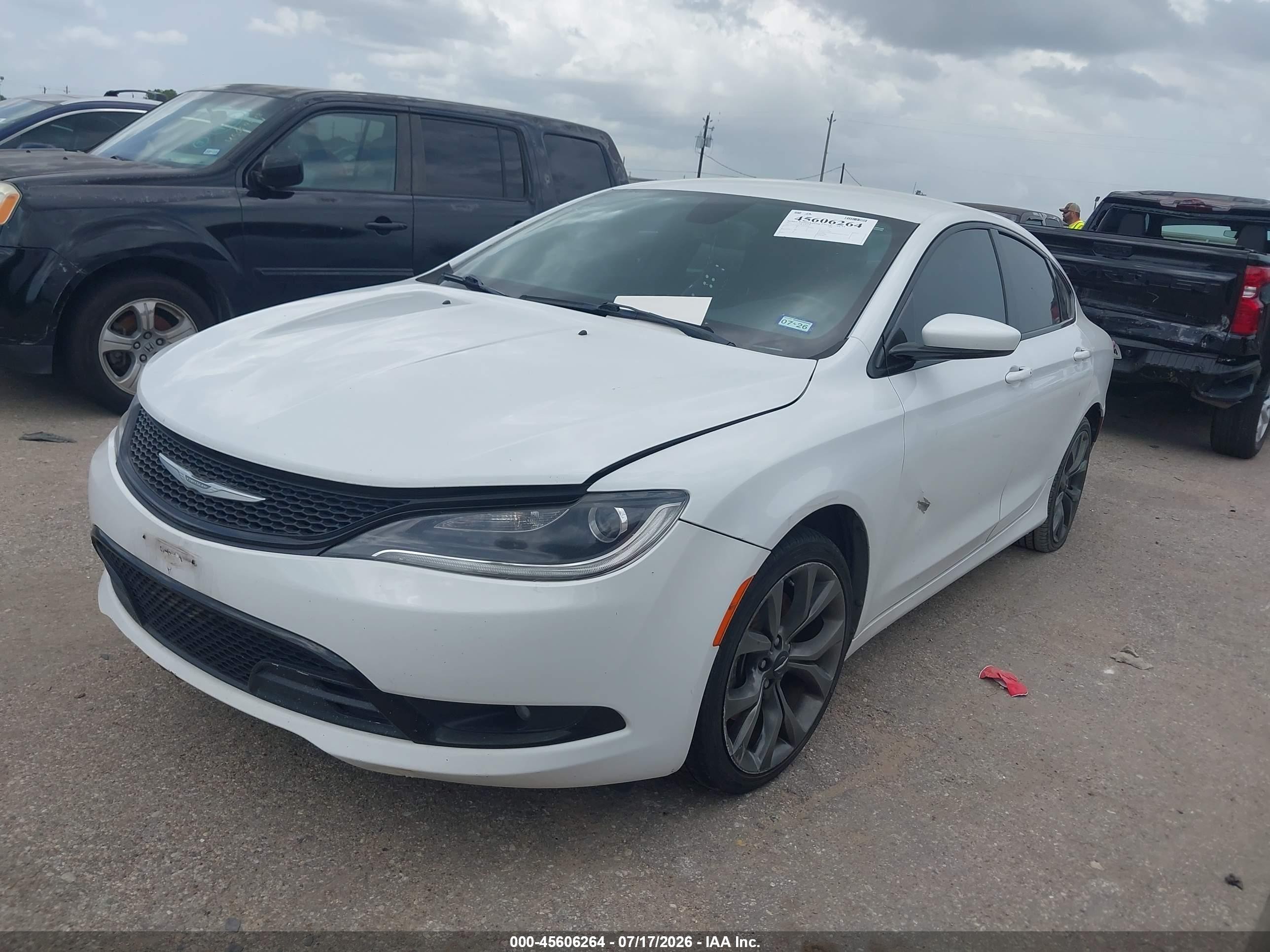 2015 Chrysler 200 S White vin: 1C3CCCBG7FN661878
