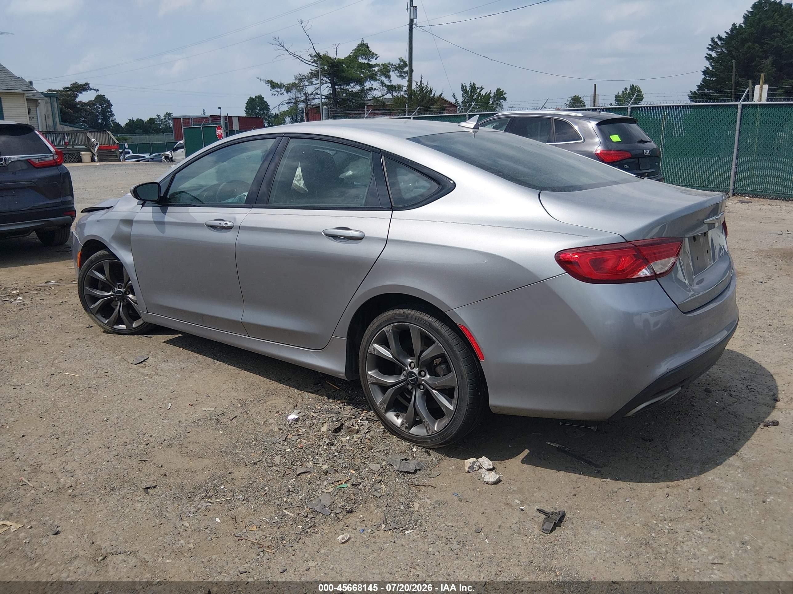 2015 Chrysler 200 S Silver vin: 1C3CCCBG8FN543029