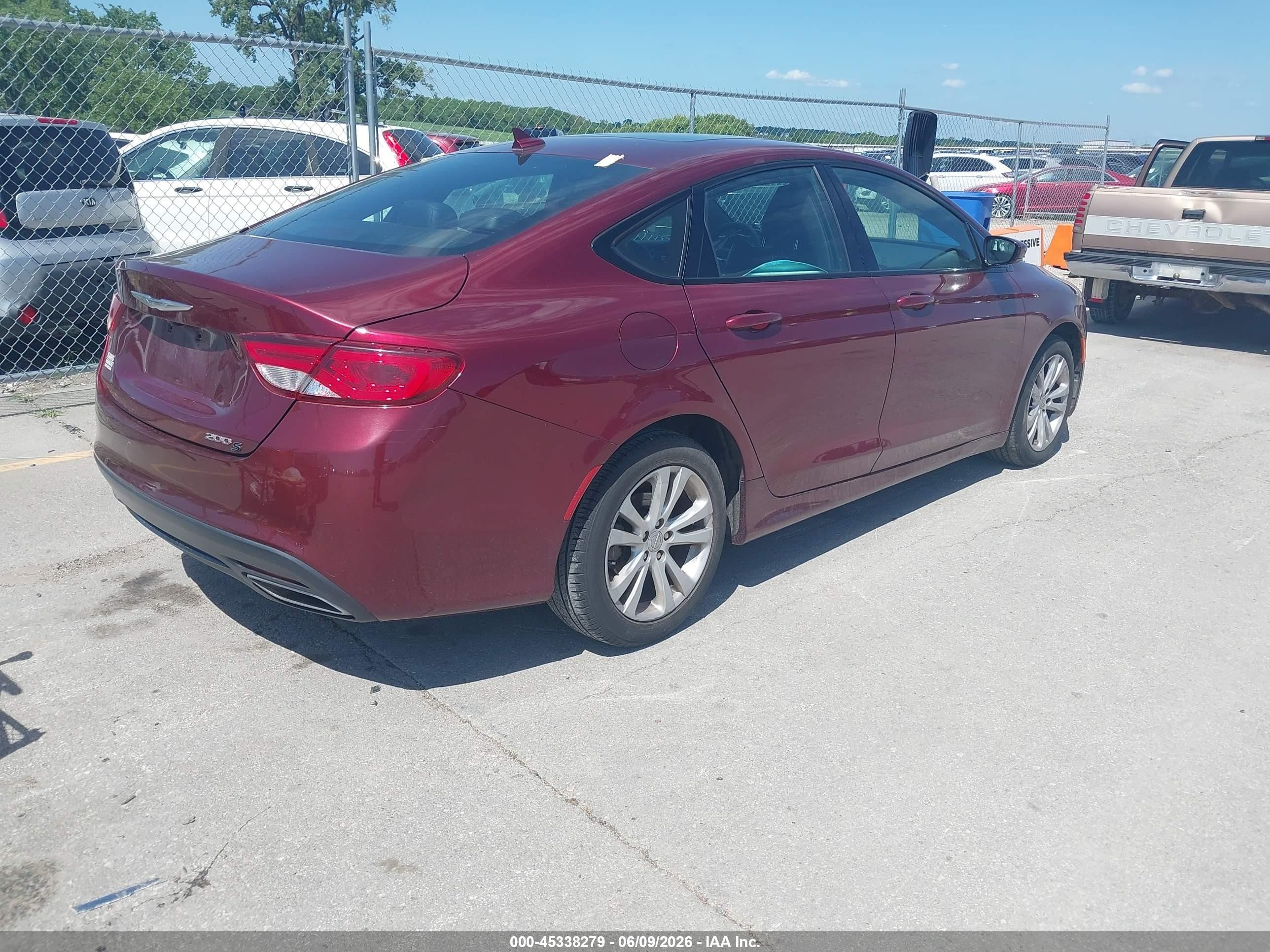2015 Chrysler 200 S Maroon vin: 1C3CCCBG8FN580999