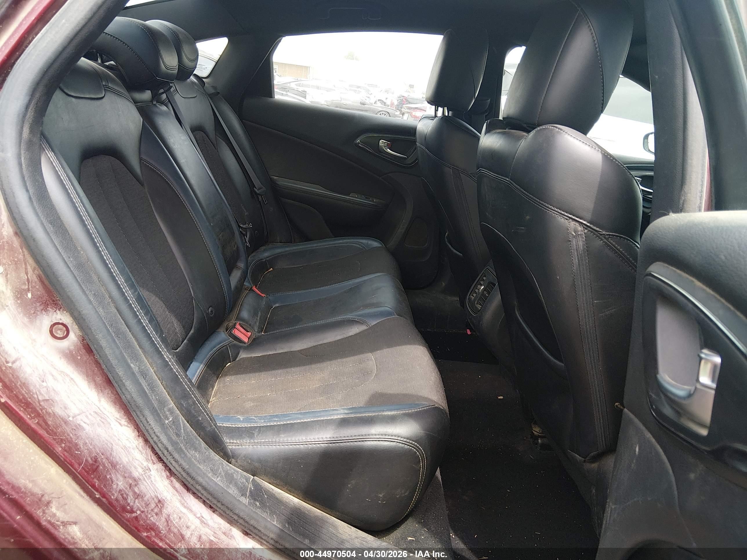 2015 Chrysler 200 S Maroon vin: 1C3CCCBGXFN514180