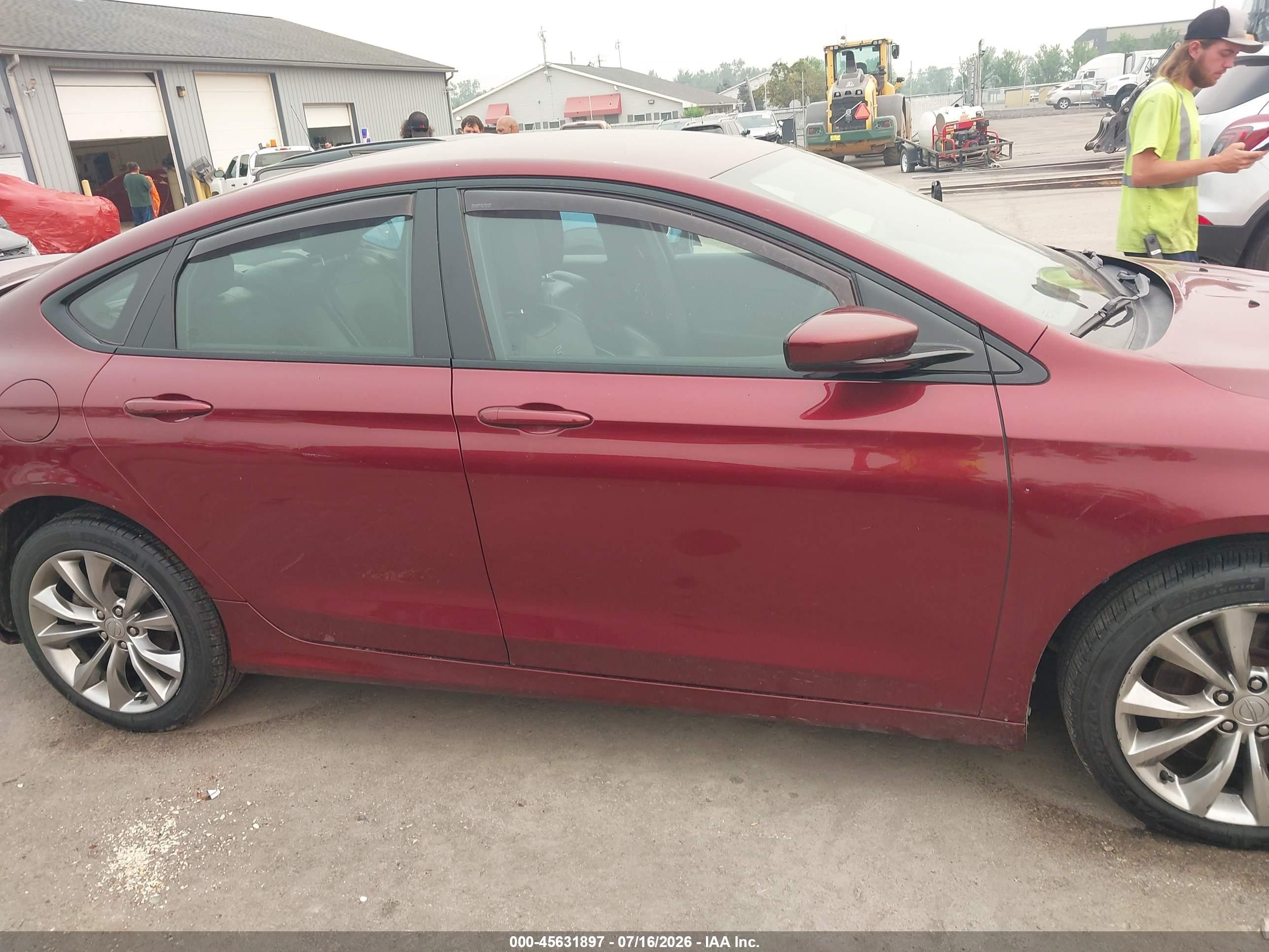 2015 Chrysler 200 S Красный vin: 1C3CCCBGXFN518178